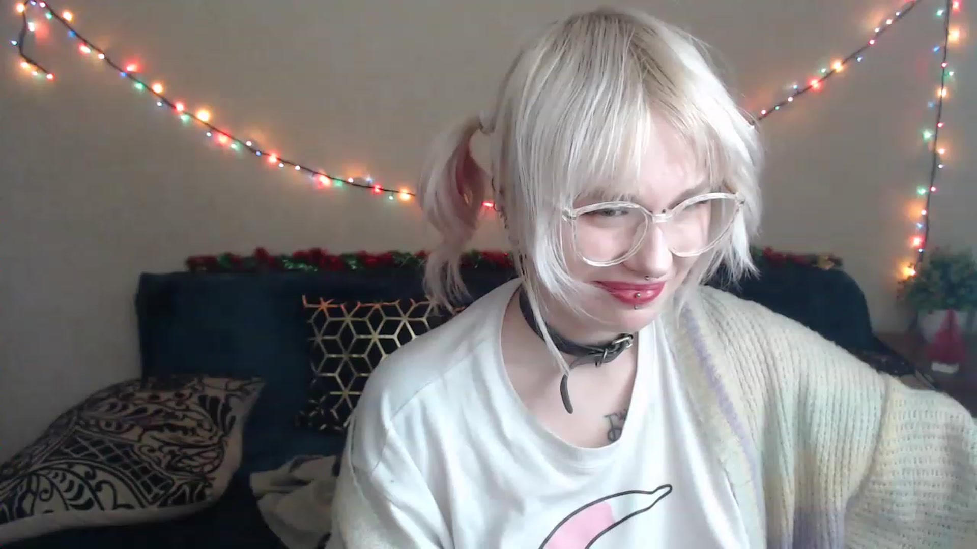 Gallery image thumbnail from Killinna's myfreecams stream on, 12/15/2022, 16:37 image 15 of 20