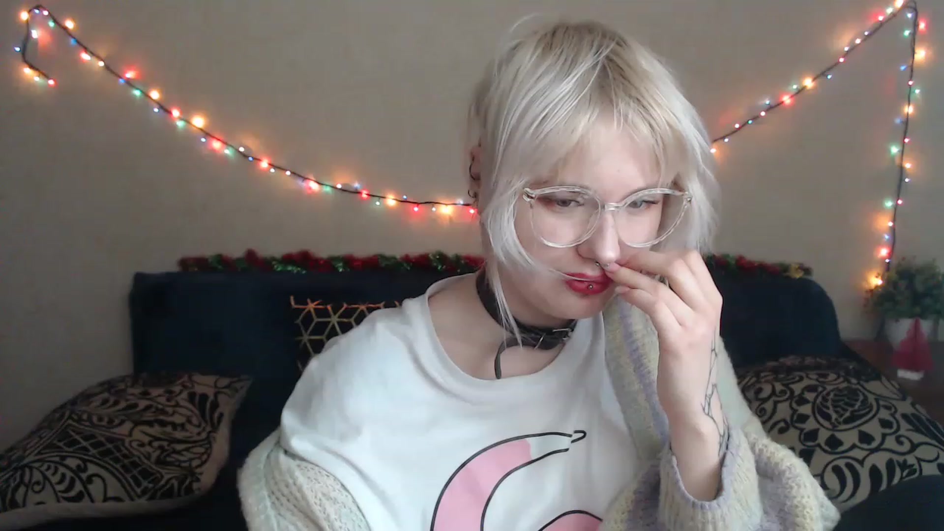 Gallery image thumbnail from Killinna's myfreecams stream on, 12/15/2022, 16:37 image 13 of 20