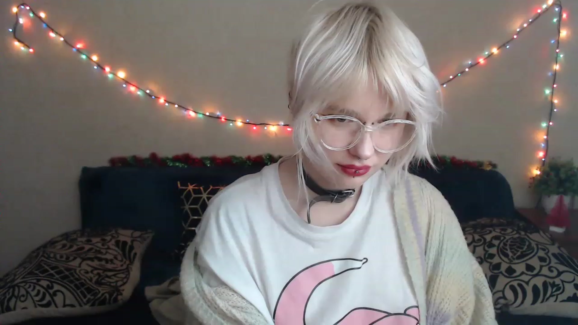 Gallery image thumbnail from Killinna's myfreecams stream on, 12/15/2022, 16:37 image 12 of 20