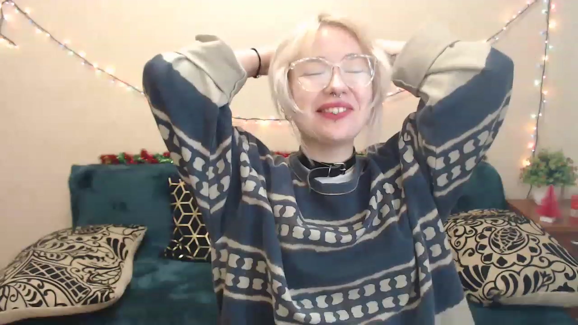 Gallery image thumbnail from Killinna's myfreecams stream on, 12/15/2022, 18:01 image 19 of 20