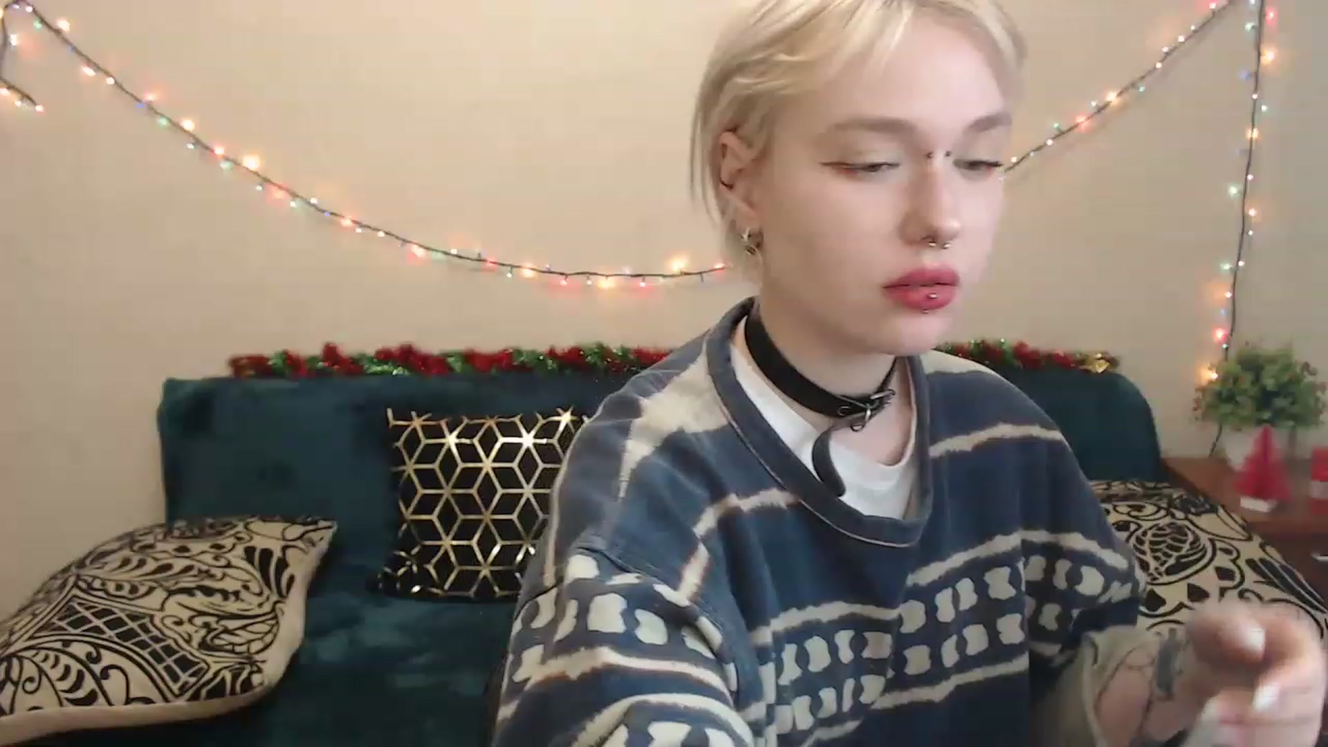 Gallery image thumbnail from Killinna's myfreecams stream on, 12/15/2022, 18:01 image 20 of 20