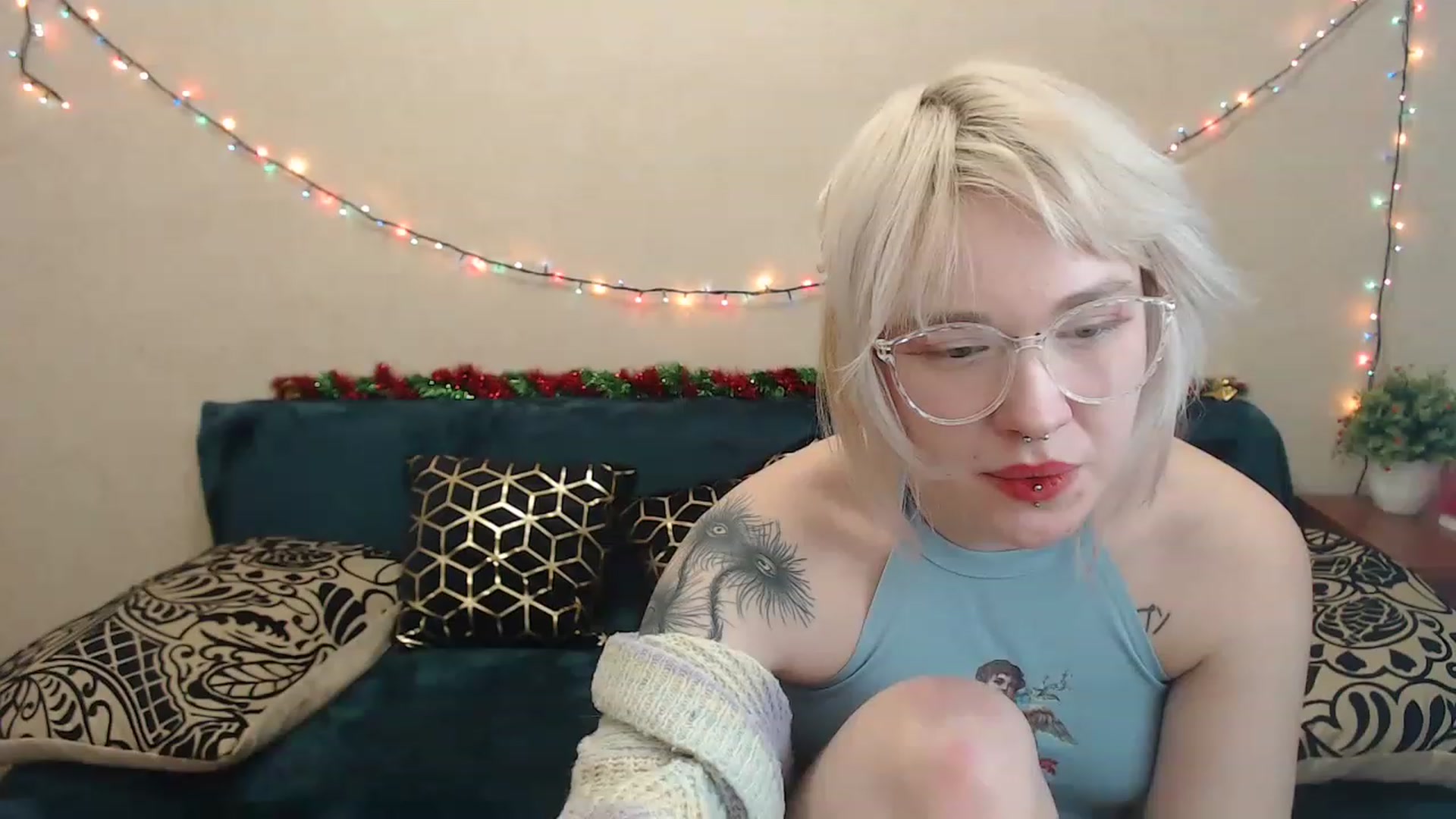 Gallery image thumbnail from Killinna's myfreecams stream on, 12/18/2022, 15:00 image 9 of 20