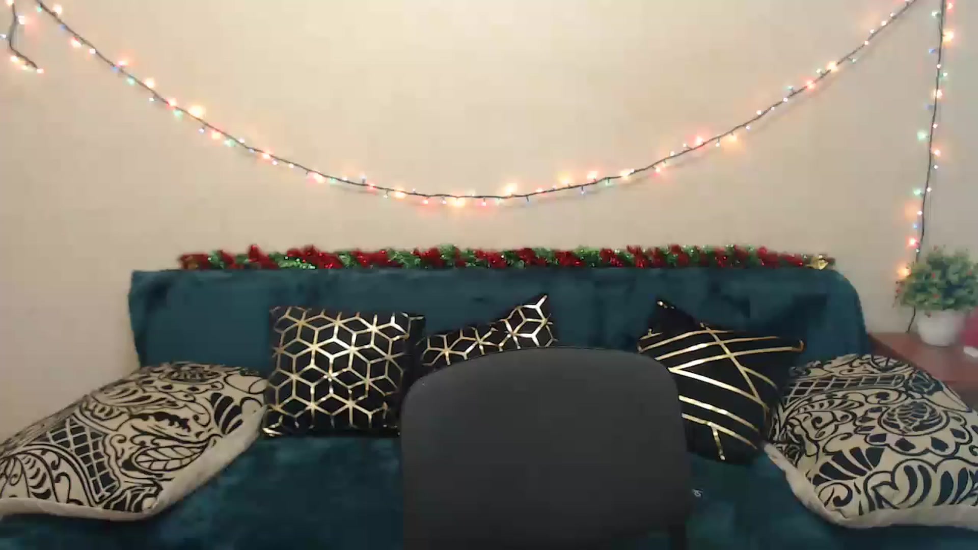 Gallery image thumbnail from Killinna's myfreecams stream on, 12/18/2022, 15:00 image 12 of 20