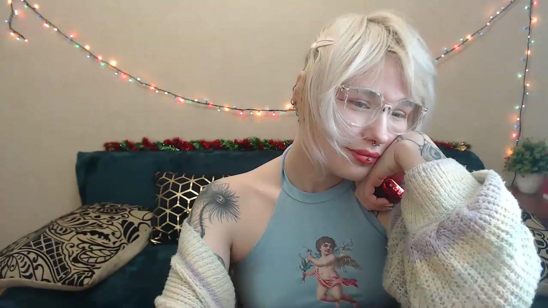 Gallery image thumbnail from Killinna's myfreecams stream on, 12/18/2022, 15:00 image 2 of 20