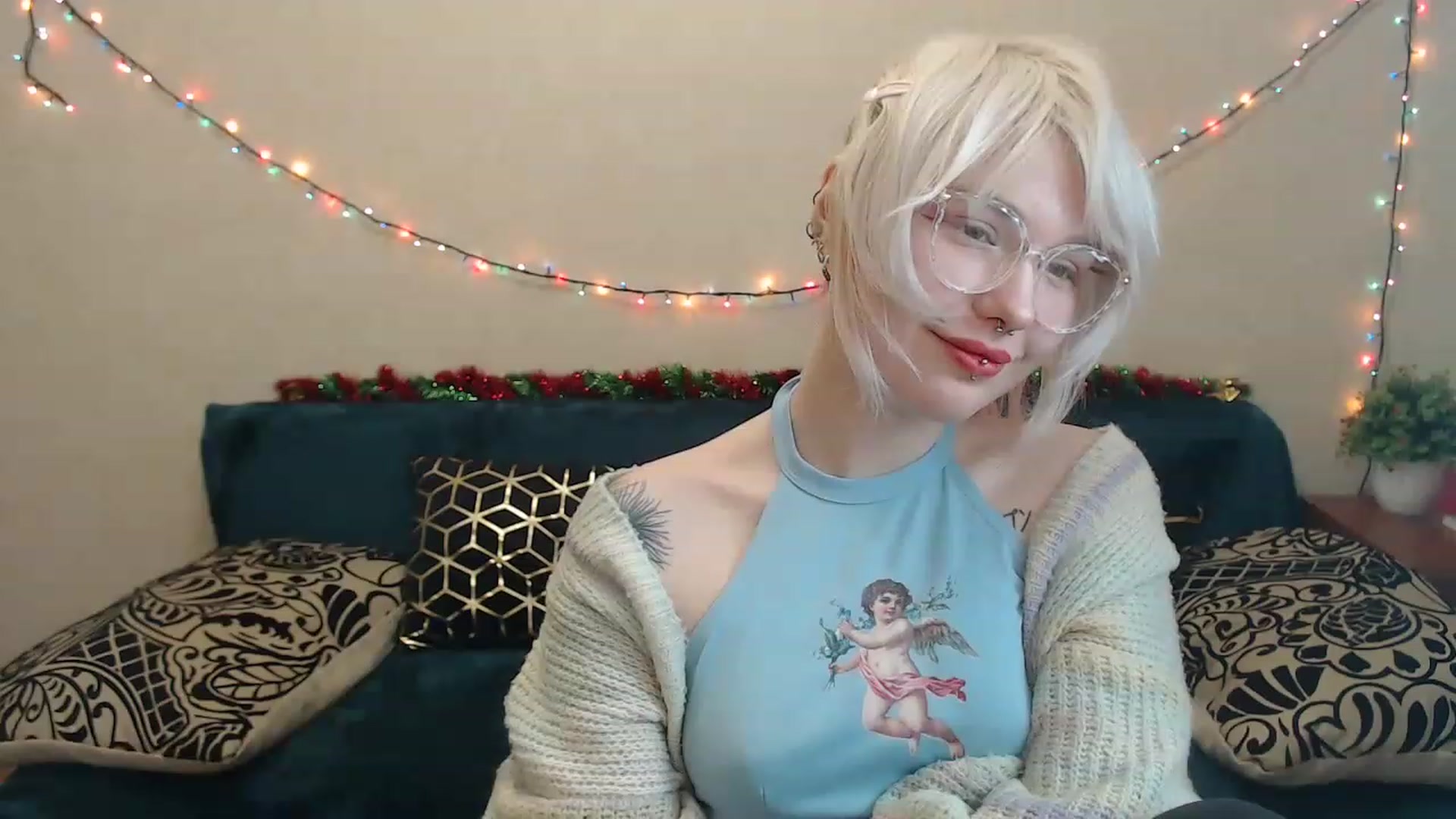 Gallery image thumbnail from Killinna's myfreecams stream on, 12/18/2022, 15:00 image 1 of 20