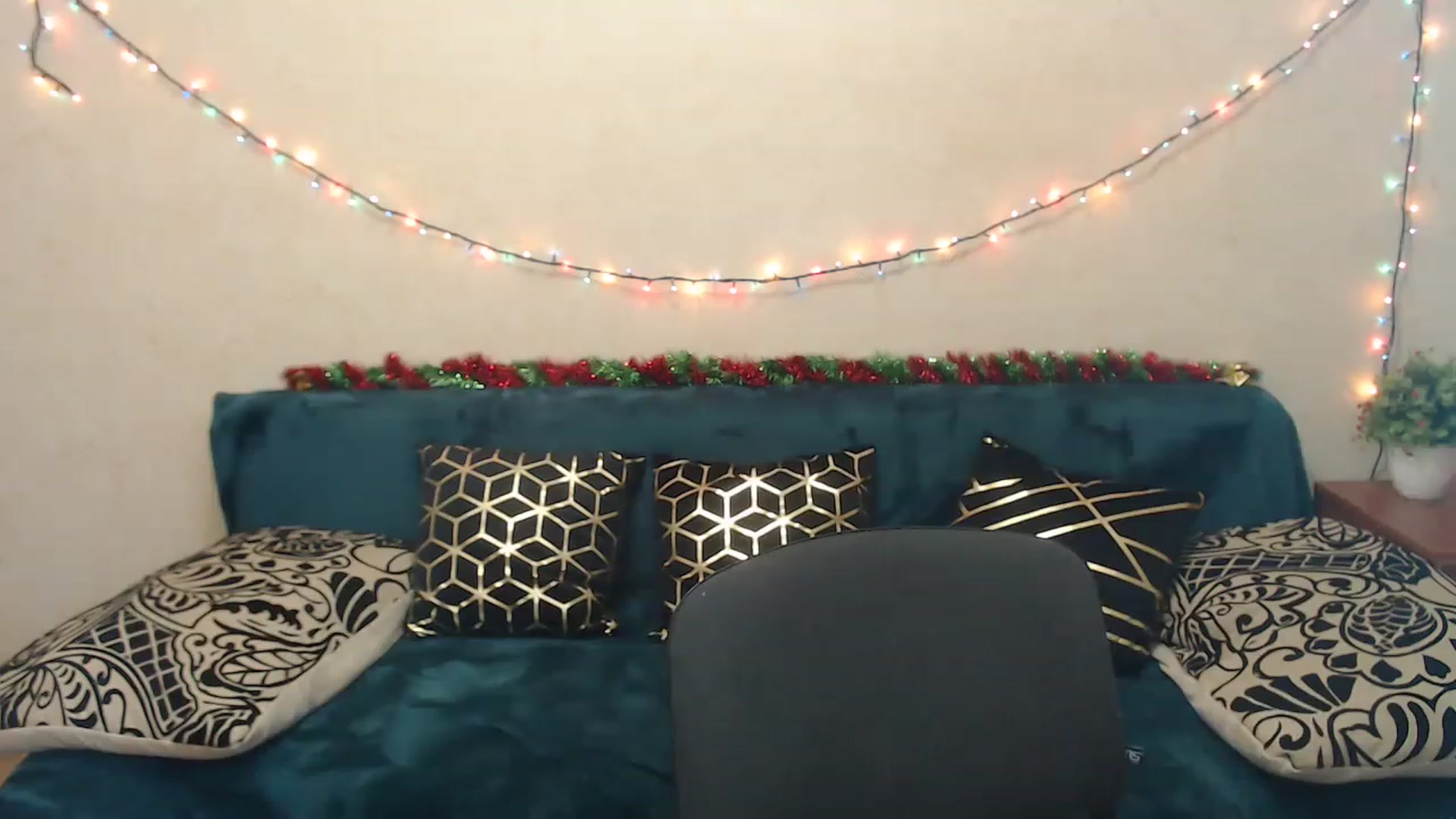 Gallery image thumbnail from Killinna's myfreecams stream on, 12/18/2022, 17:58 image 18 of 20