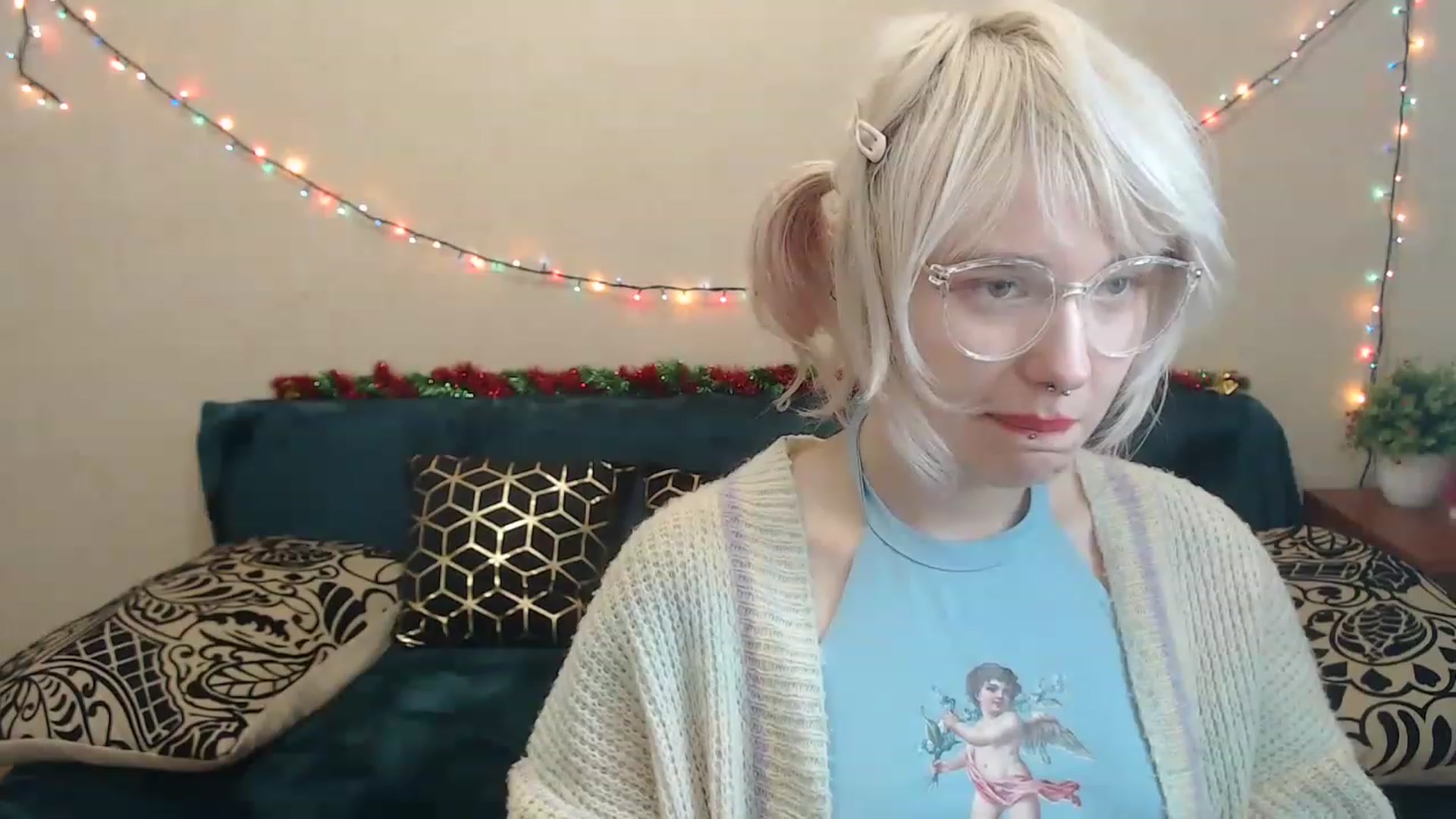 Gallery image thumbnail from Killinna's myfreecams stream on, 12/18/2022, 17:58 image 6 of 20
