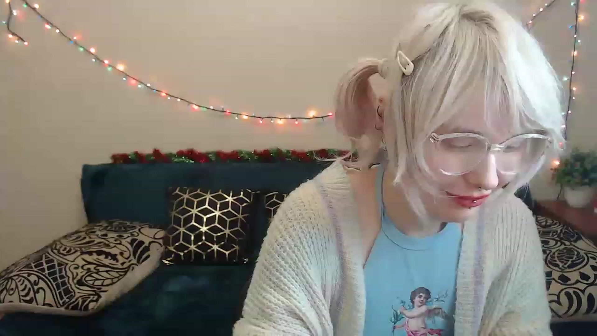 Gallery image thumbnail from Killinna's myfreecams stream on, 12/18/2022, 17:58 image 9 of 20