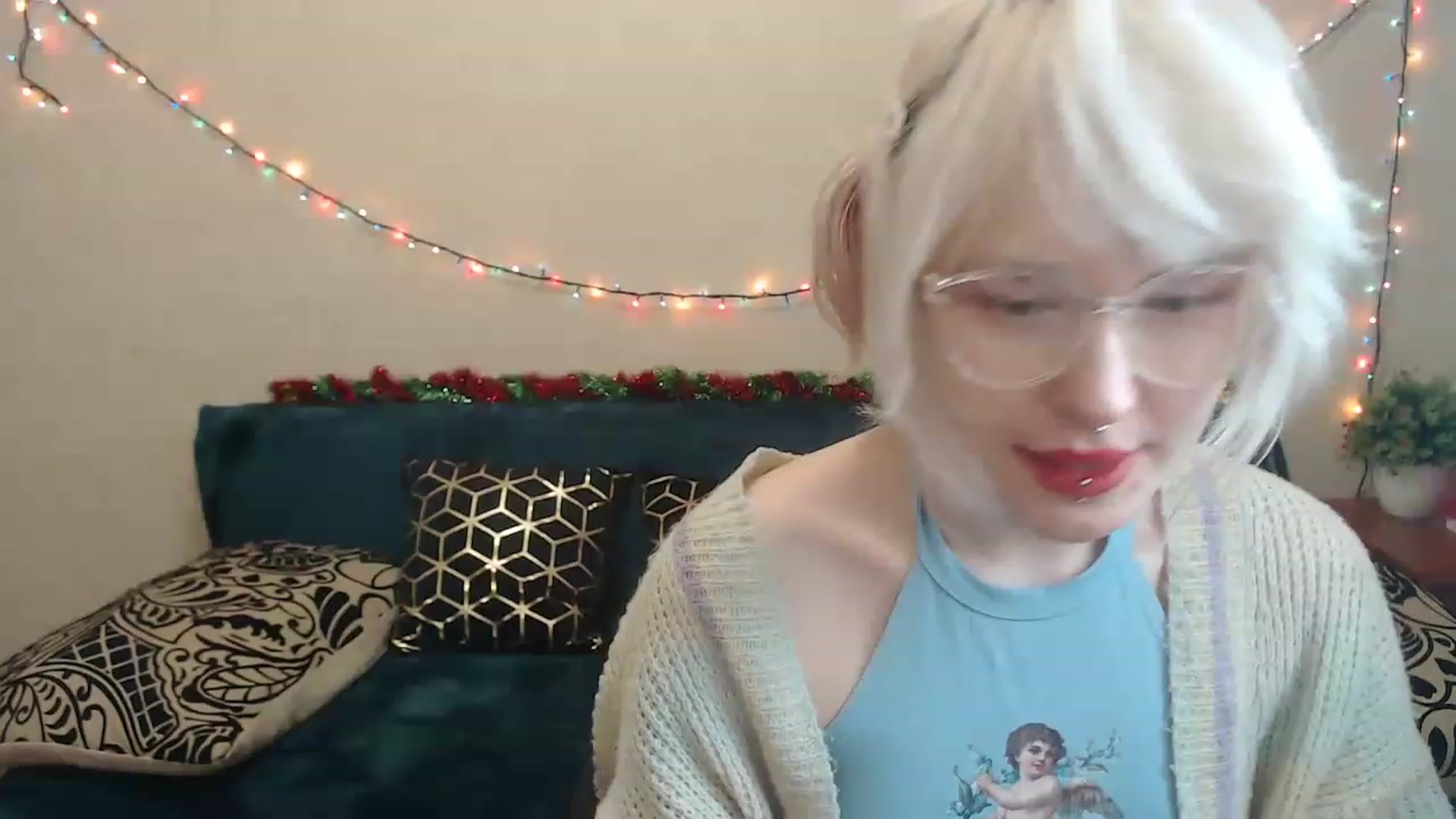 Gallery image thumbnail from Killinna's myfreecams stream on, 12/18/2022, 17:58 image 1 of 20