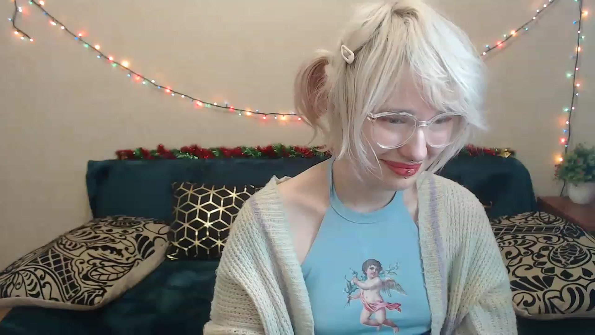 Gallery image thumbnail from Killinna's myfreecams stream on, 12/18/2022, 17:58 image 13 of 20