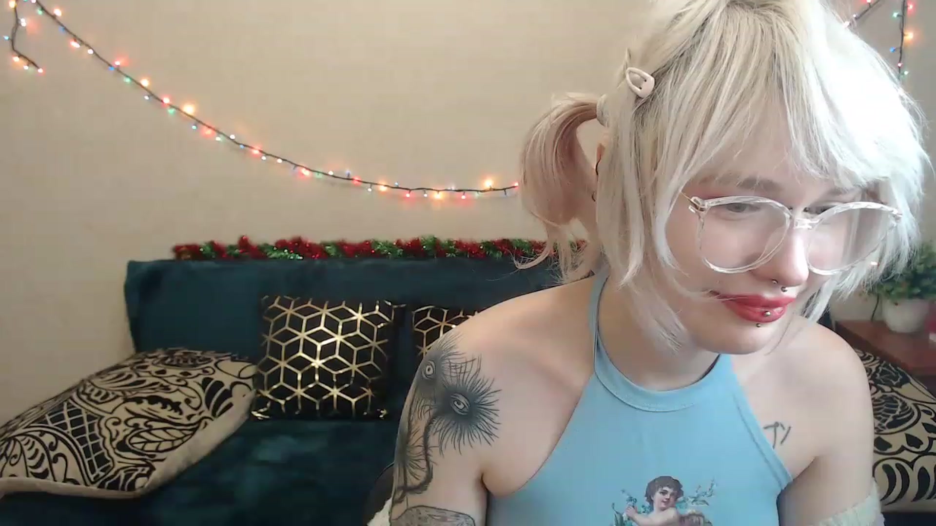 Gallery image thumbnail from Killinna's myfreecams stream on, 12/18/2022, 17:58 image 3 of 20