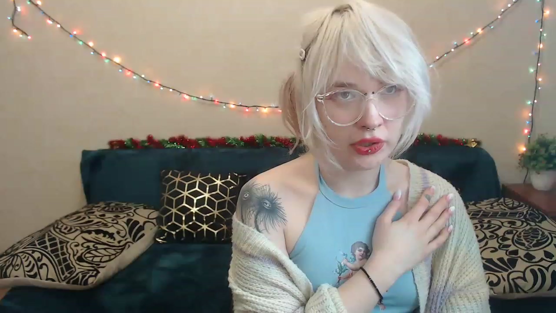 Gallery image thumbnail from Killinna's myfreecams stream on, 12/18/2022, 17:58 image 16 of 20