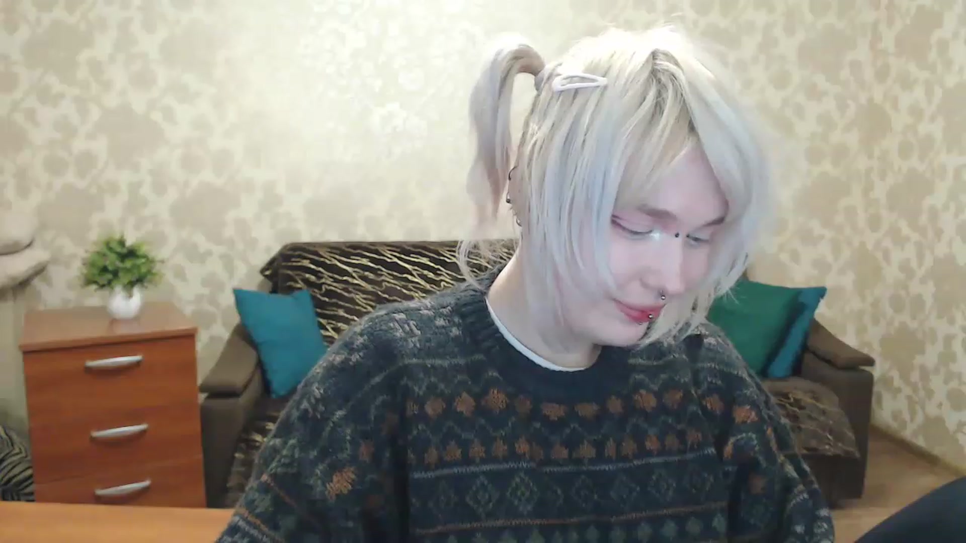Gallery image thumbnail from Killinna's myfreecams stream on, 12/21/2022, 14:40 image 16 of 20