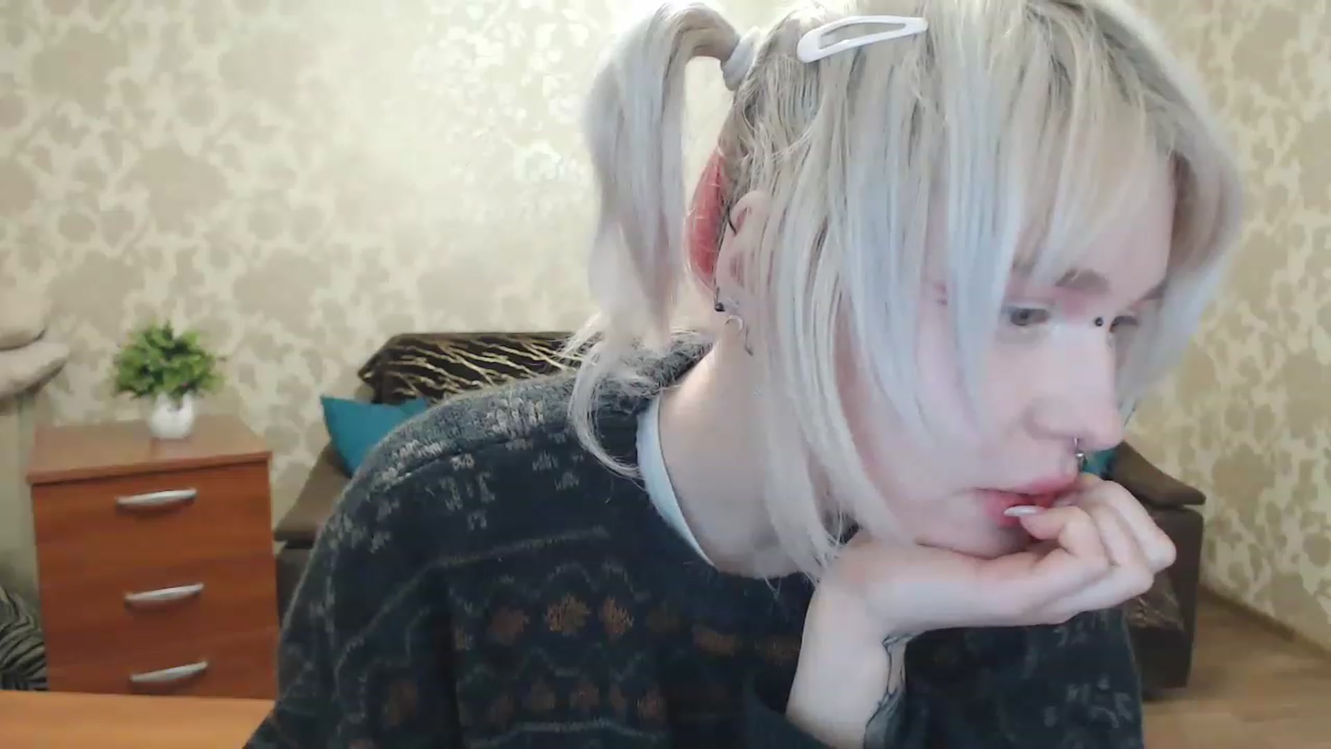 Gallery image thumbnail from Killinna's myfreecams stream on, 12/21/2022, 14:40 image 8 of 20