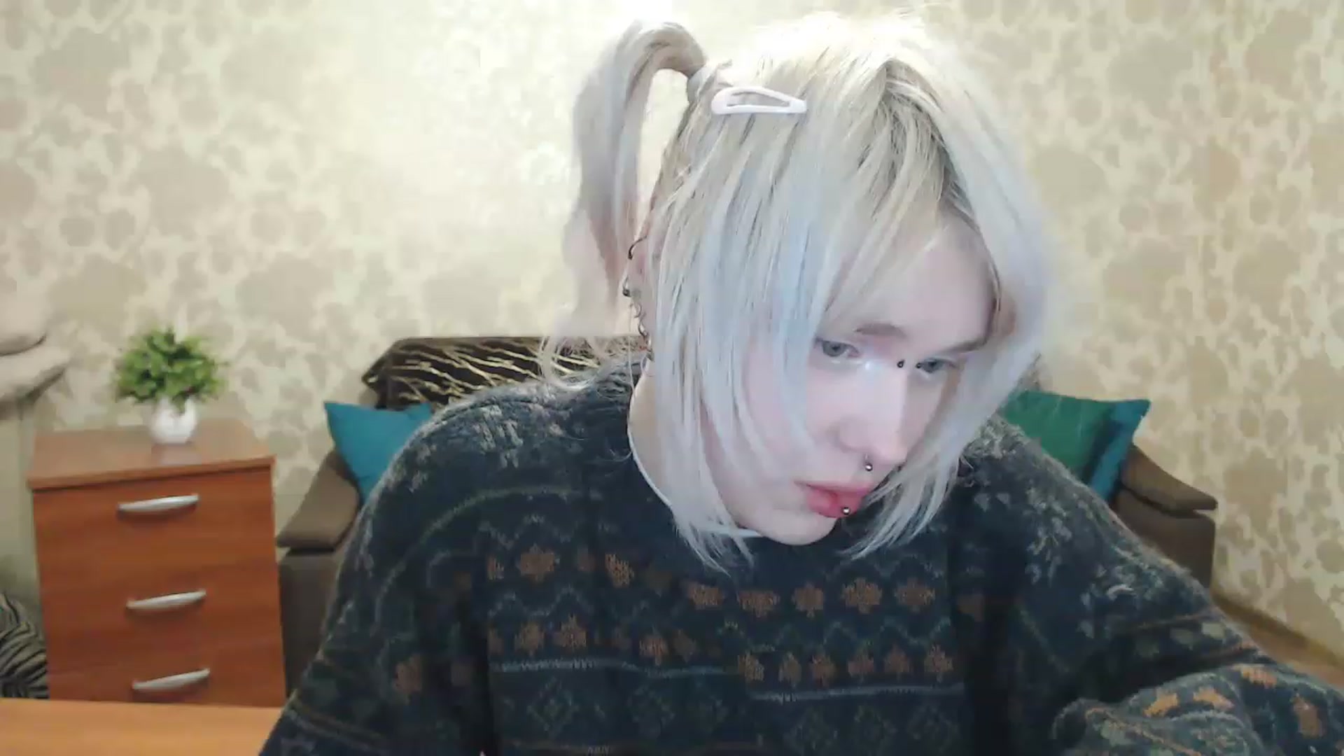 Gallery image thumbnail from Killinna's myfreecams stream on, 12/21/2022, 14:40 image 18 of 20