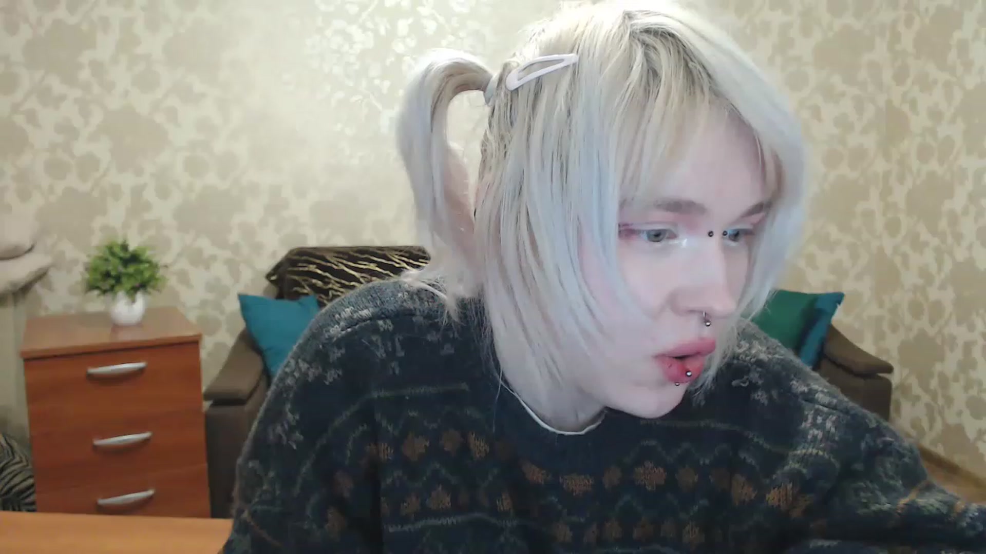 Gallery image thumbnail from Killinna's myfreecams stream on, 12/21/2022, 14:40 image 11 of 20