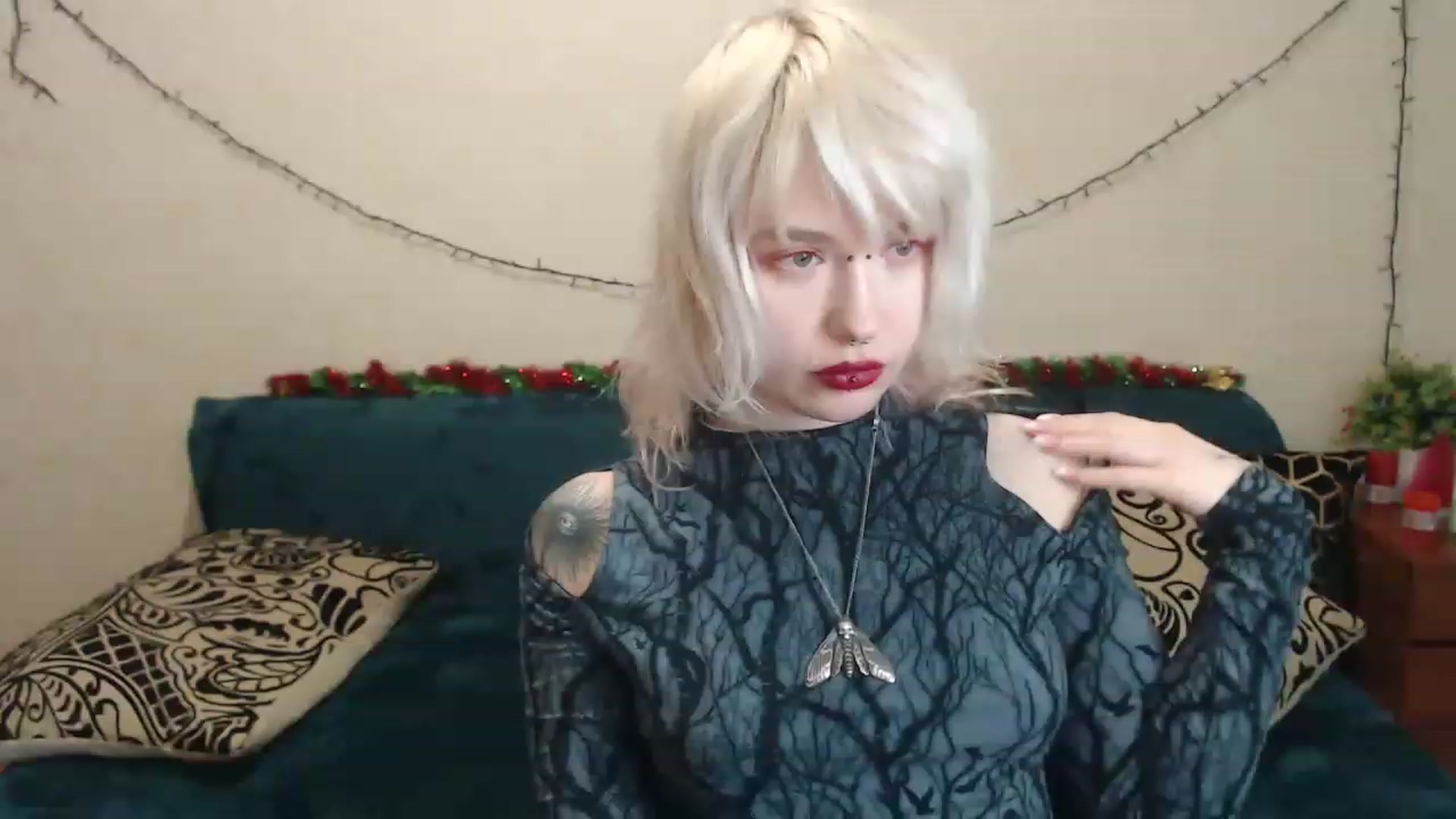 Gallery image thumbnail from Killinna's myfreecams stream on, 12/22/2022, 15:53 image 3 of 20