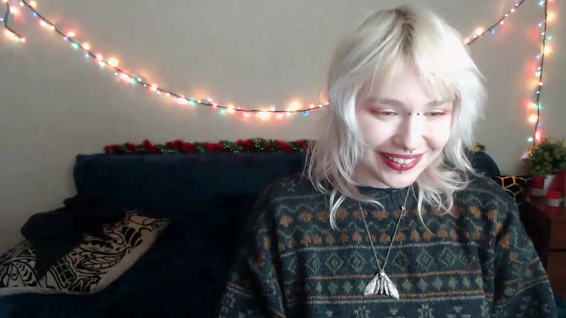 Gallery image thumbnail from Killinna's myfreecams stream on, 12/22/2022, 16:36 image 6 of 20