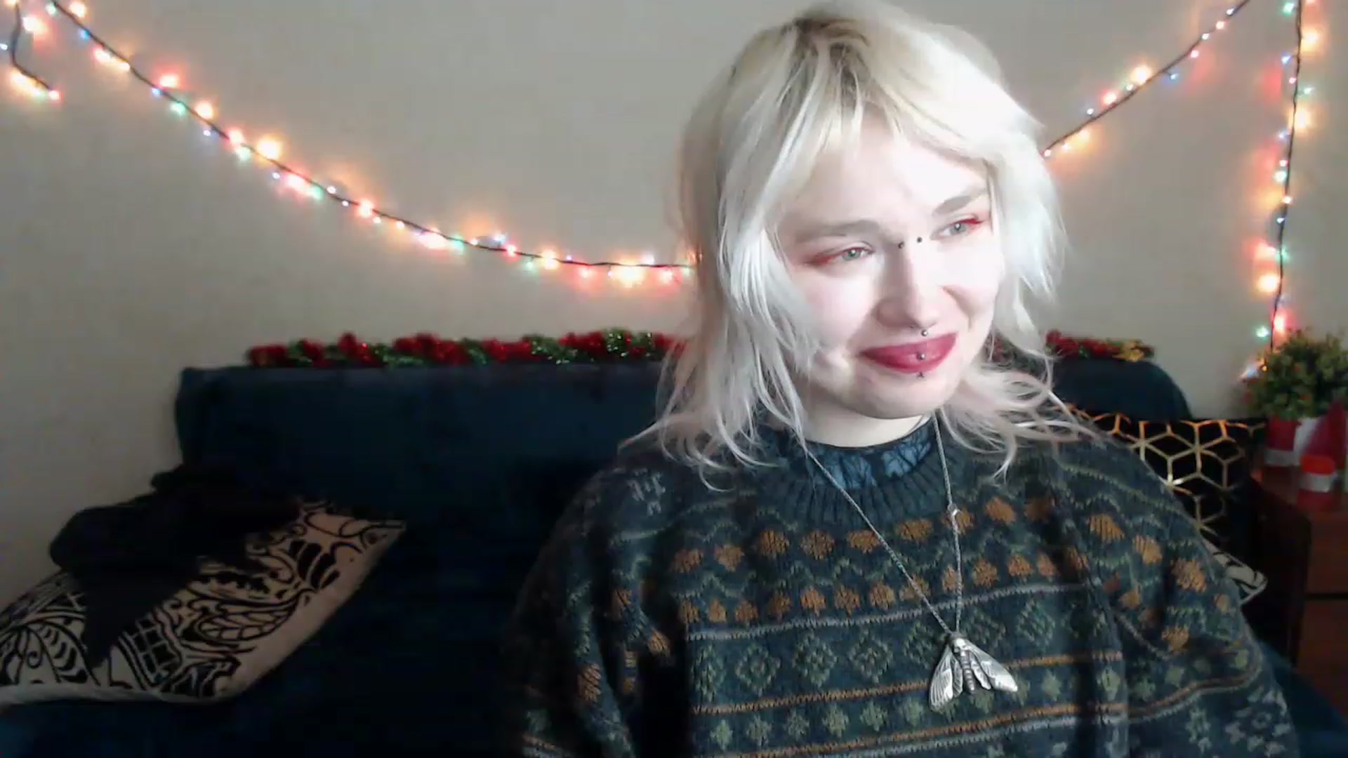 Gallery image thumbnail from Killinna's myfreecams stream on, 12/22/2022, 16:36 image 10 of 20
