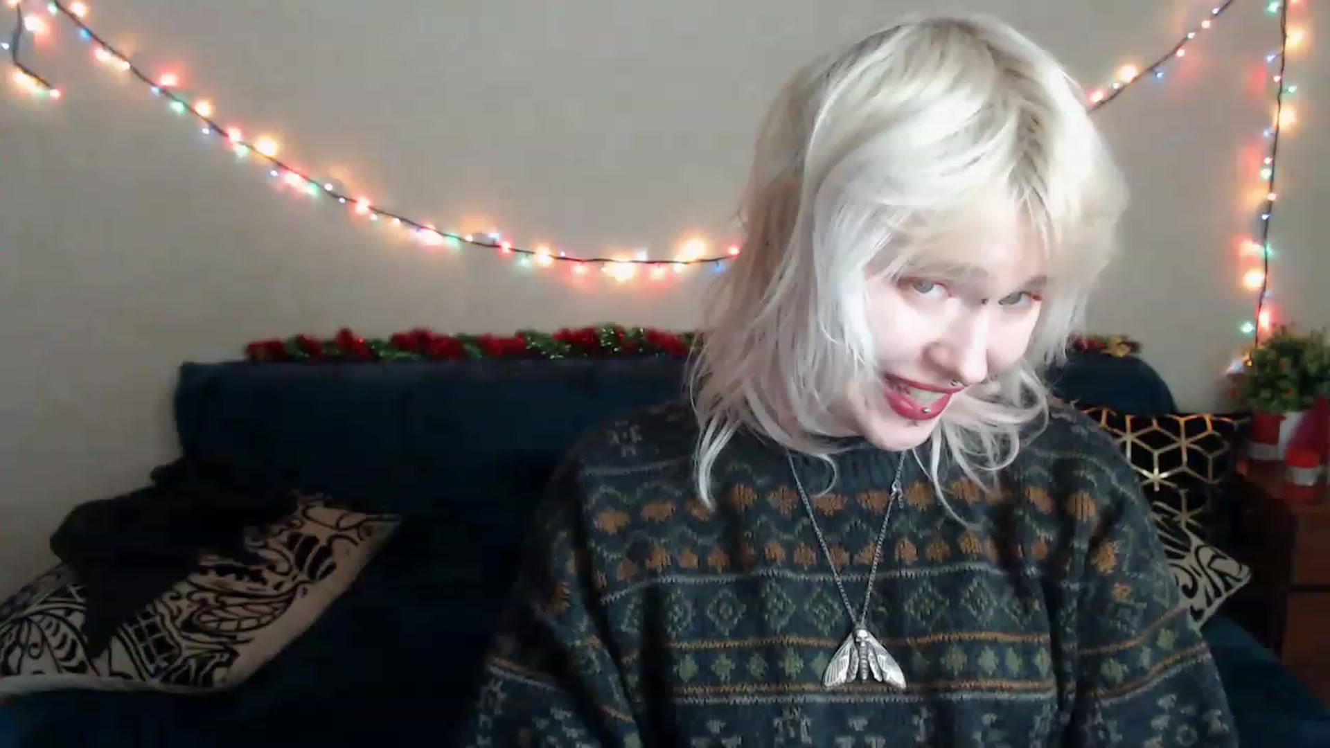 Gallery image thumbnail from Killinna's myfreecams stream on, 12/22/2022, 16:36 image 4 of 20