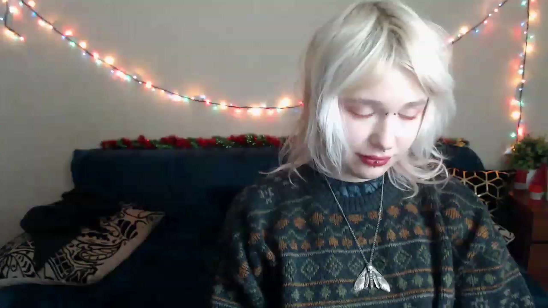 Gallery image thumbnail from Killinna's myfreecams stream on, 12/22/2022, 16:36 image 11 of 20