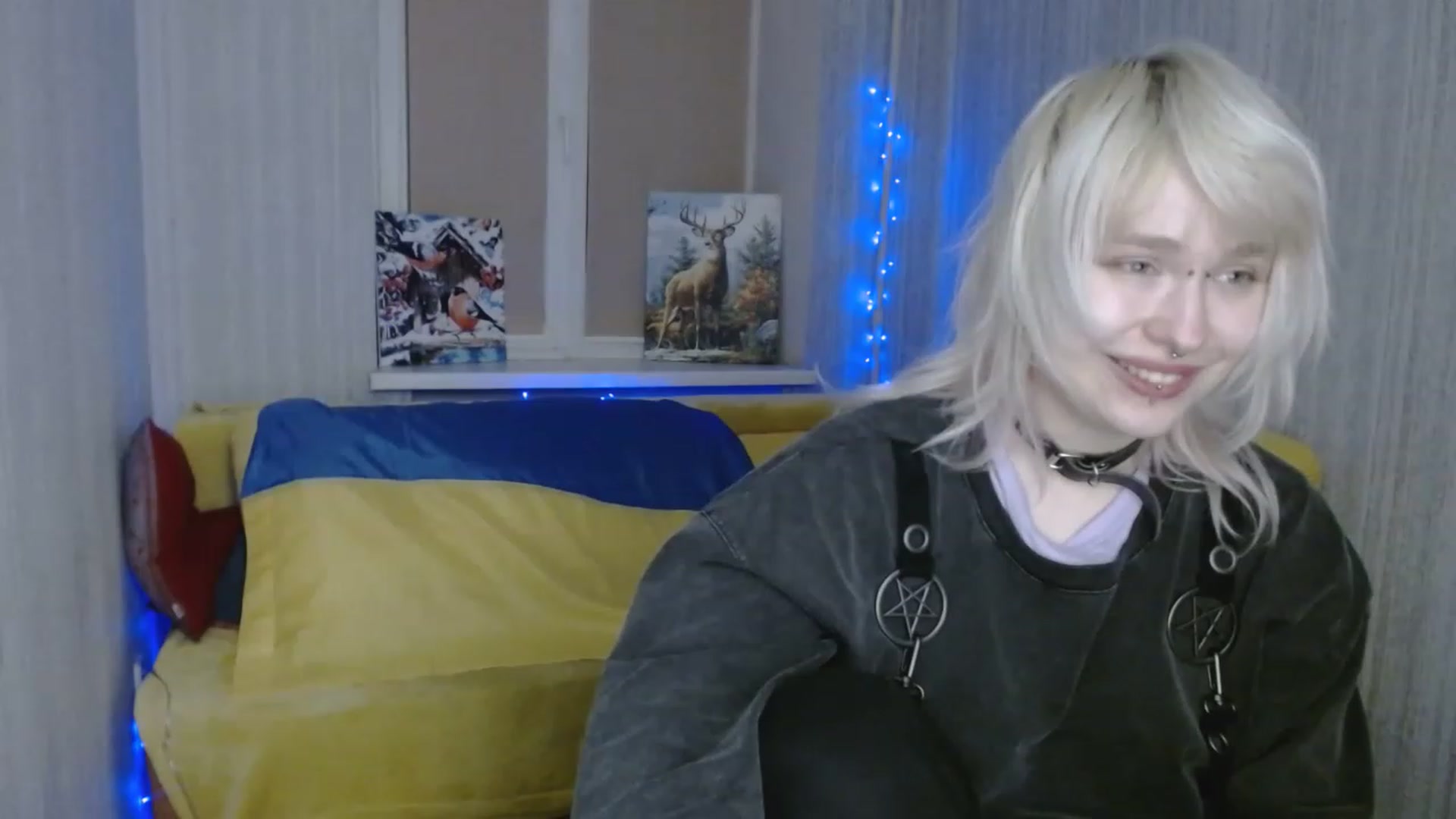 Gallery image thumbnail from Killinna's myfreecams stream on, 12/23/2022, 16:38 image 12 of 20