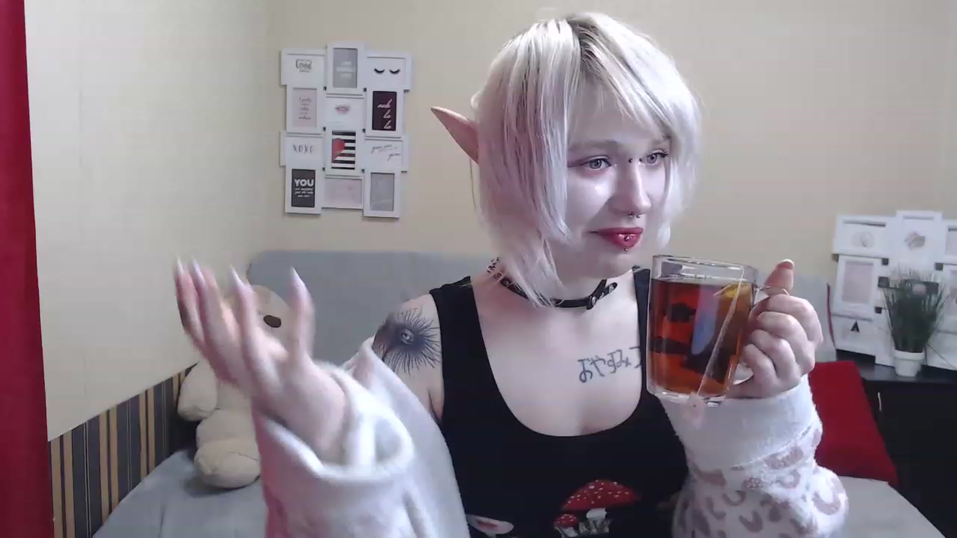 Gallery image thumbnail from Killinna's myfreecams stream on, 12/25/2022, 15:48 image 4 of 20
