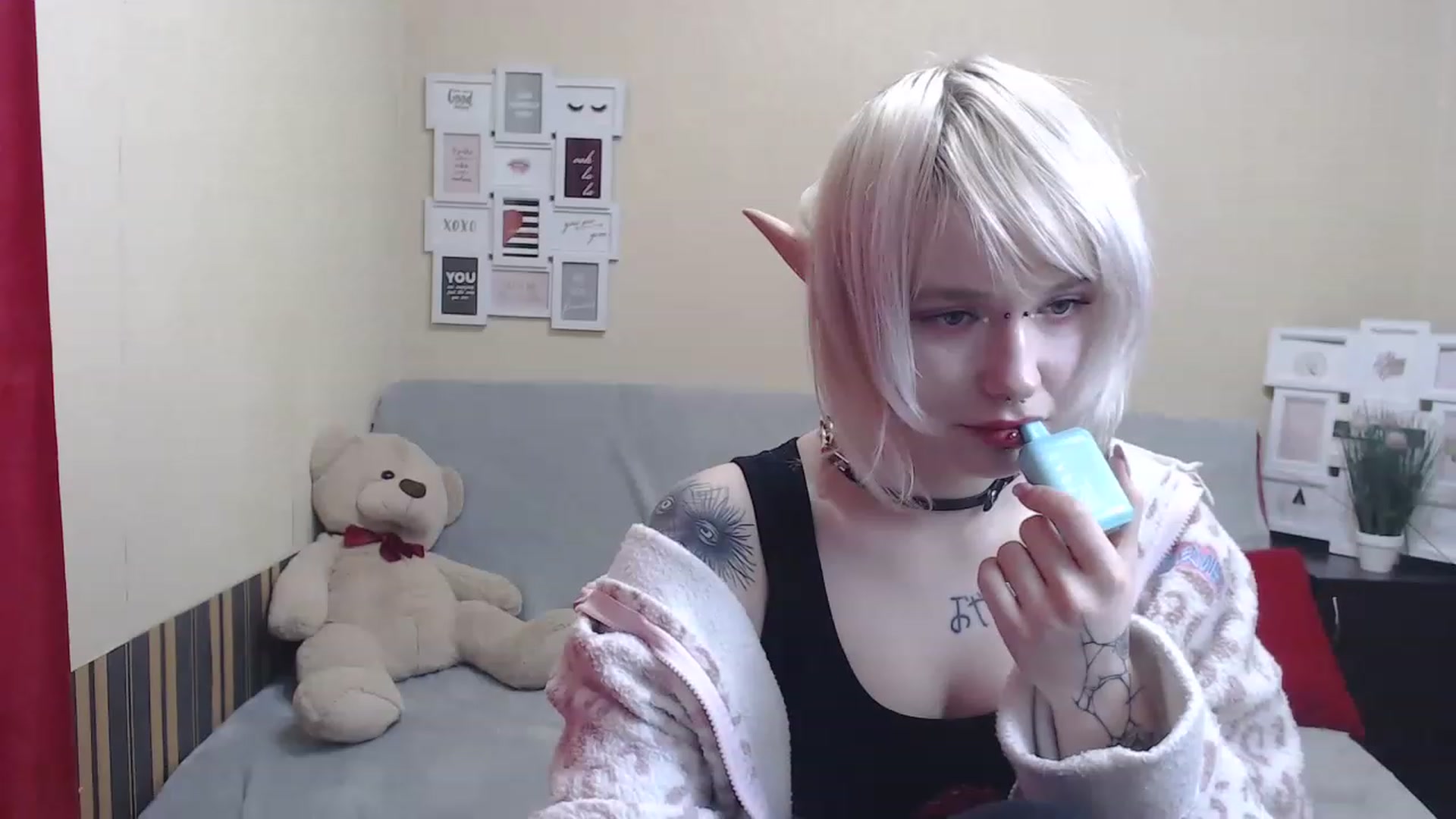 Gallery image thumbnail from Killinna's myfreecams stream on, 12/25/2022, 15:48 image 16 of 20