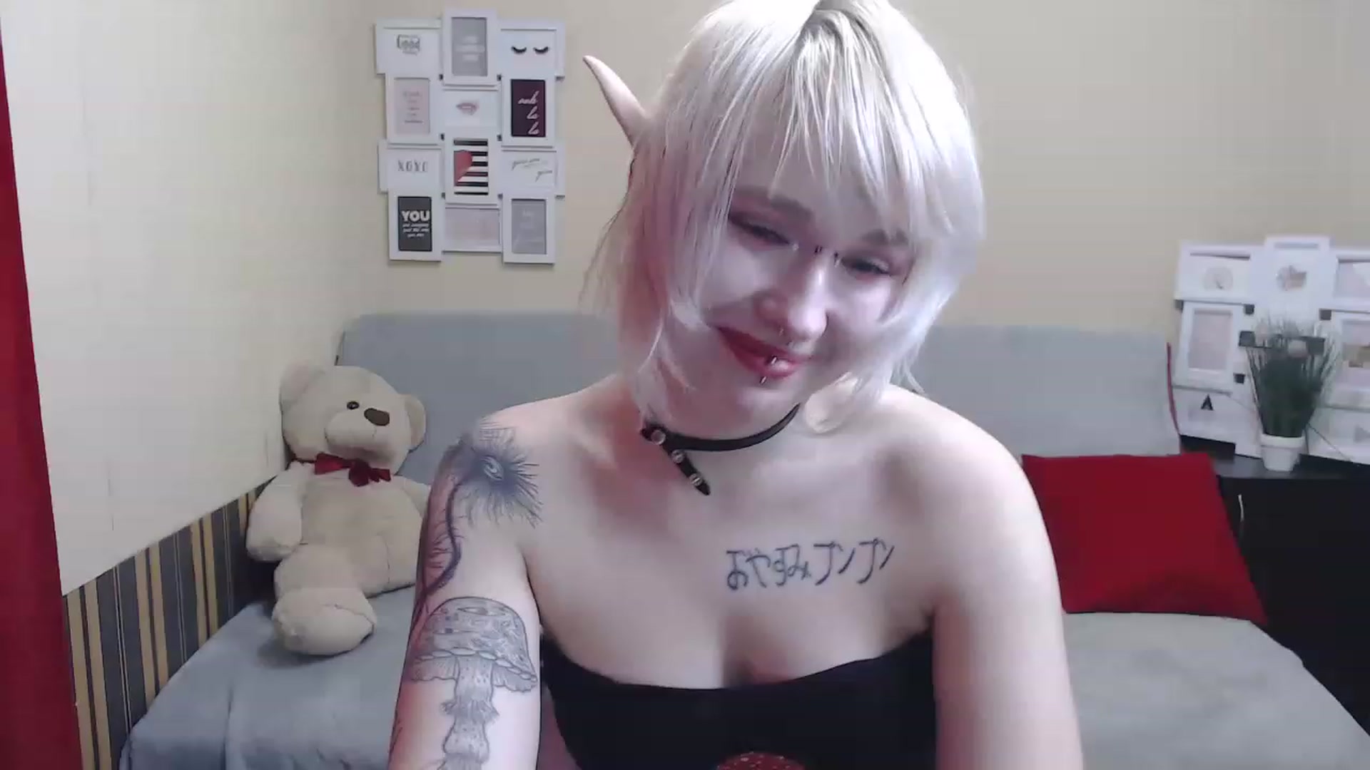 Gallery image thumbnail from Killinna's myfreecams stream on, 12/25/2022, 18:39 image 4 of 20