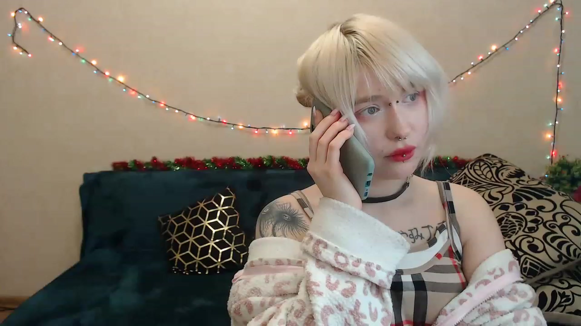 Gallery image thumbnail from Killinna's myfreecams stream on, 12/26/2022, 15:33 image 16 of 20