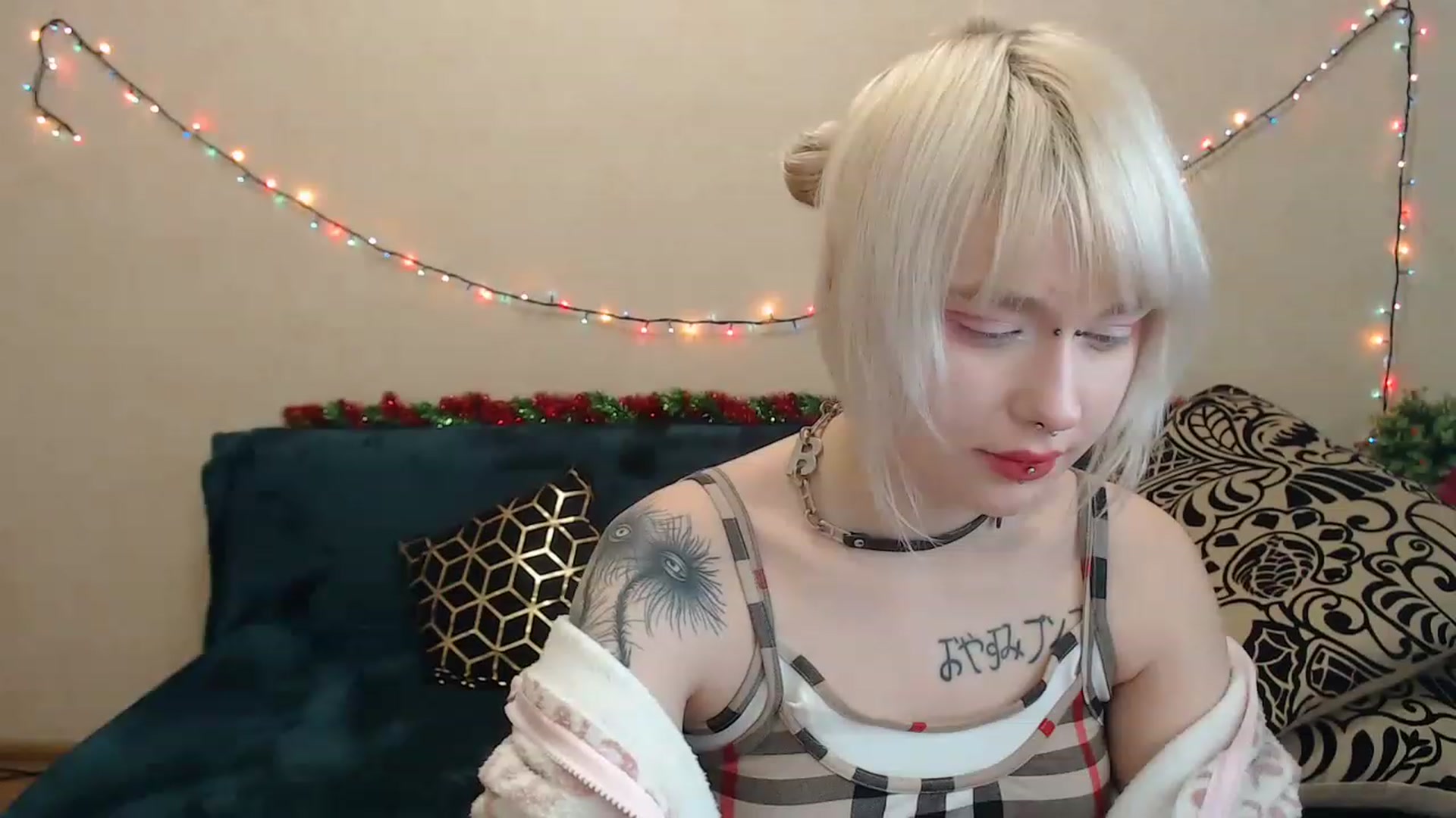 Gallery image thumbnail from Killinna's myfreecams stream on, 12/26/2022, 15:33 image 2 of 20