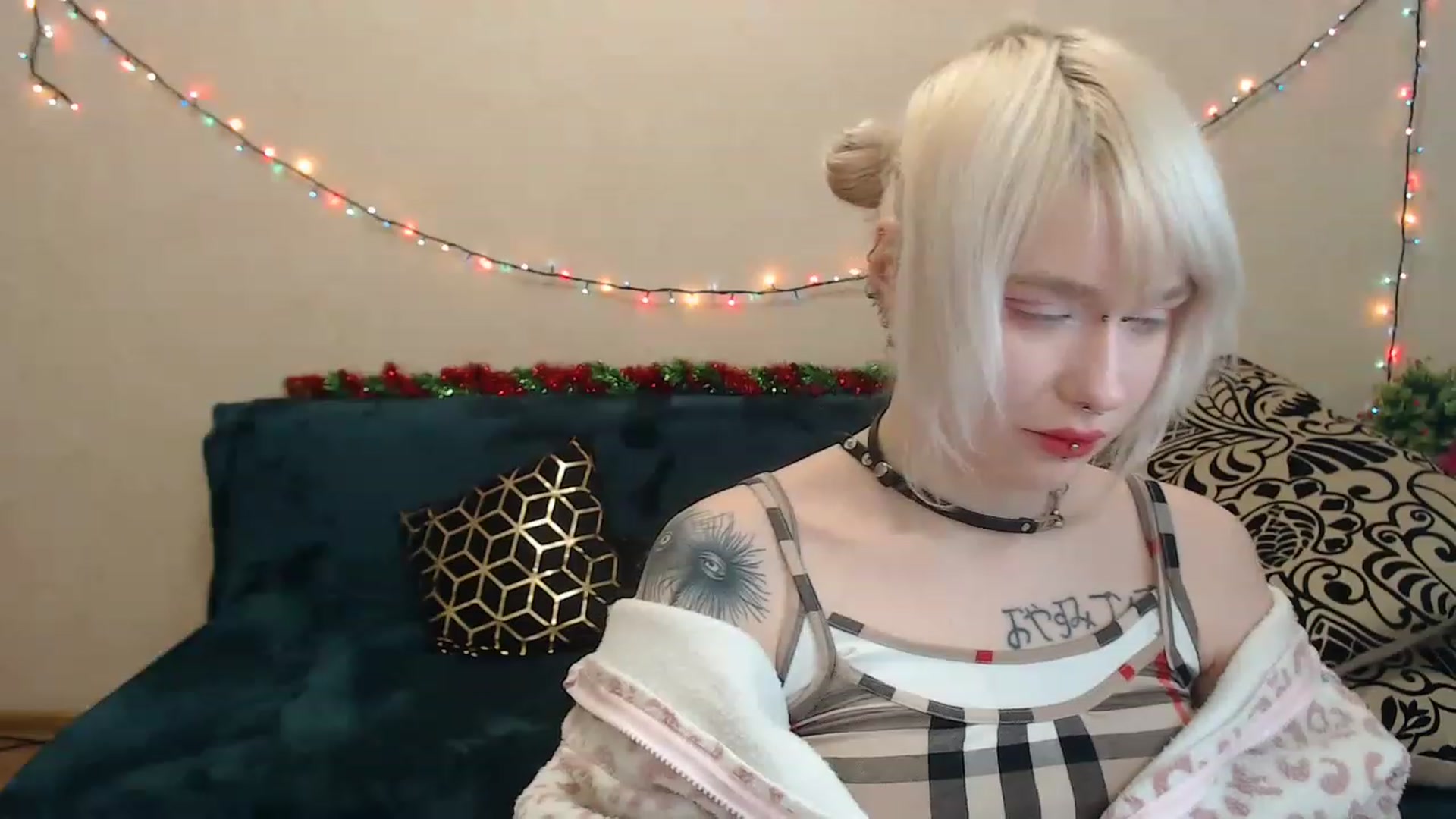 Gallery image thumbnail from Killinna's myfreecams stream on, 12/26/2022, 15:33 image 19 of 20