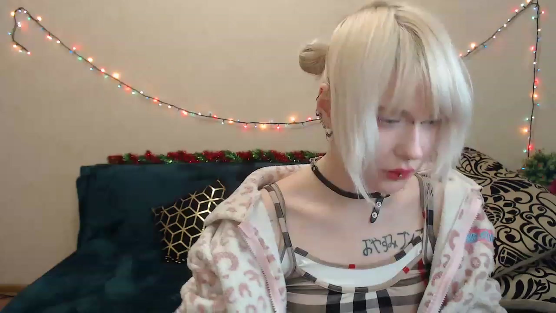 Gallery image thumbnail from Killinna's myfreecams stream on, 12/26/2022, 15:33 image 8 of 20