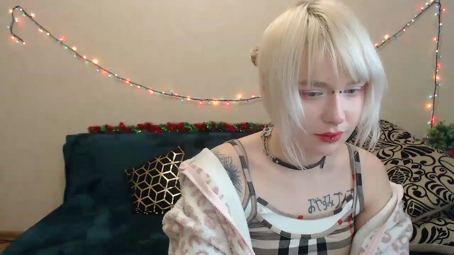 Gallery image thumbnail from Killinna's myfreecams stream on, 12/26/2022, 15:33 image 1 of 20
