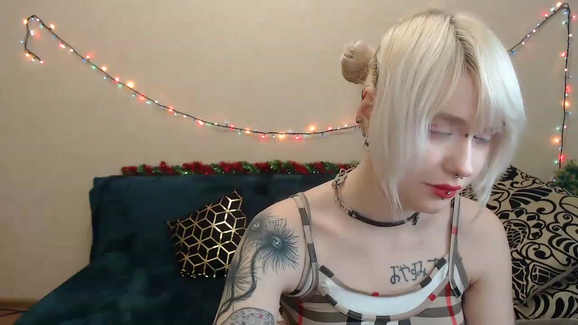 Gallery image thumbnail from Killinna's myfreecams stream on, 12/26/2022, 17:30 image 11 of 20