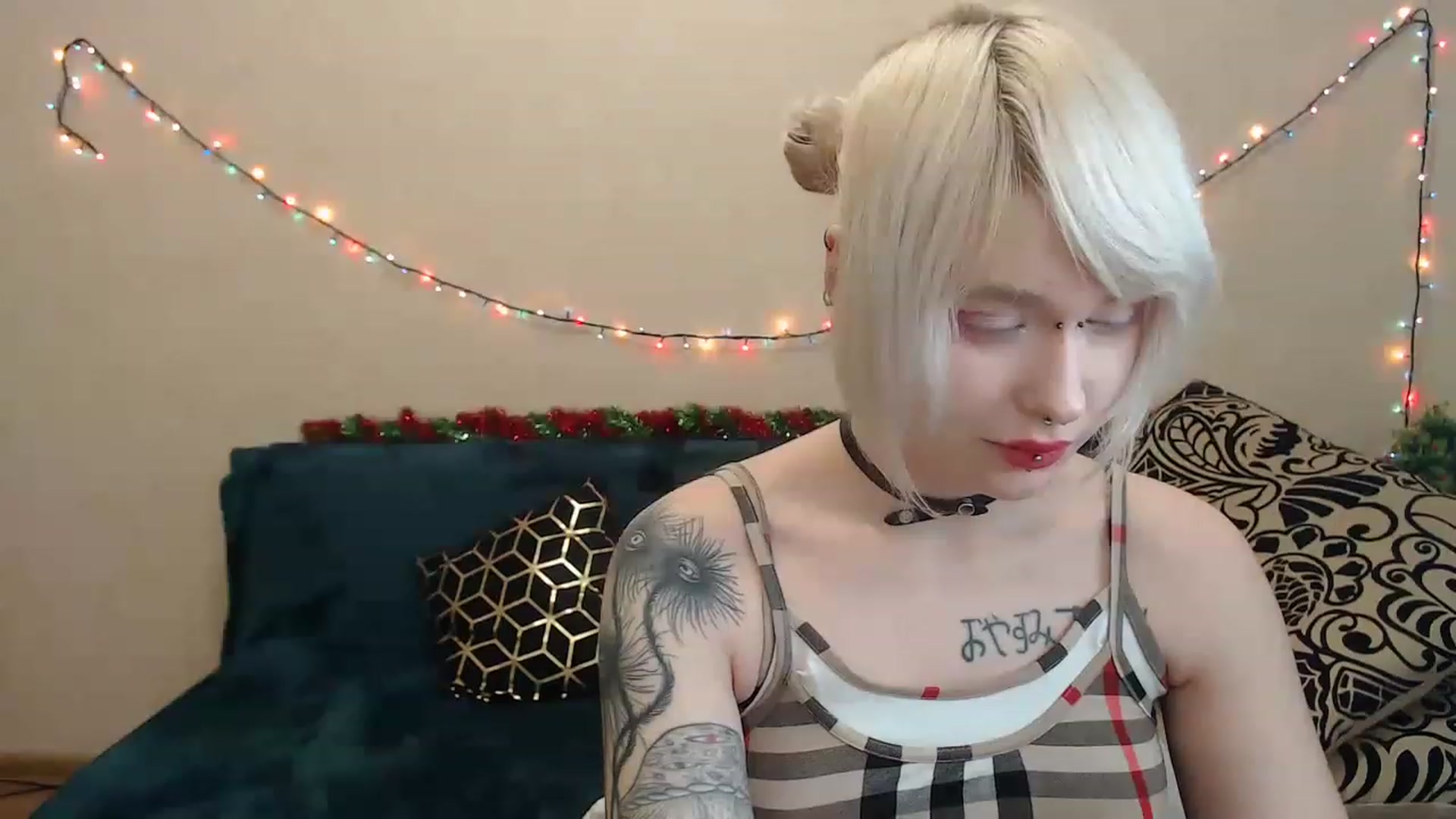 Gallery image thumbnail from Killinna's myfreecams stream on, 12/26/2022, 17:30 image 15 of 20