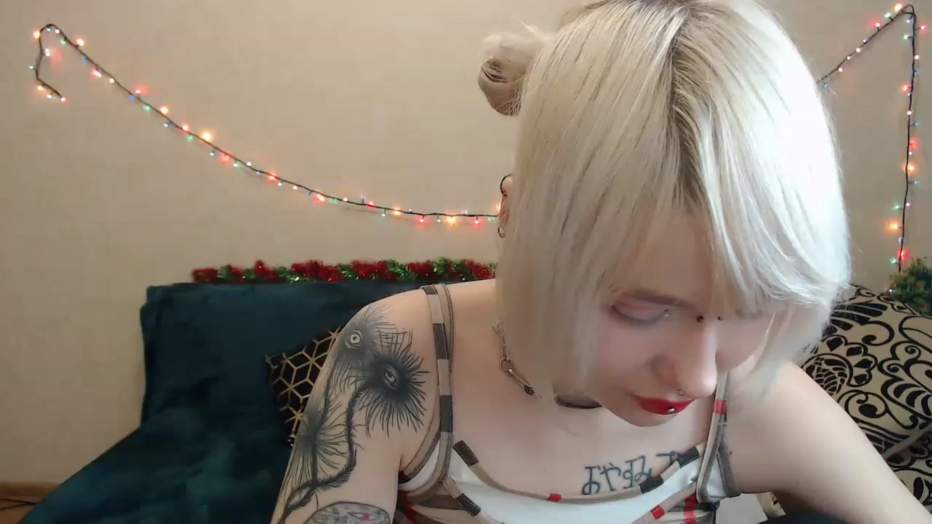 Gallery image thumbnail from Killinna's myfreecams stream on, 12/26/2022, 17:30 image 12 of 20