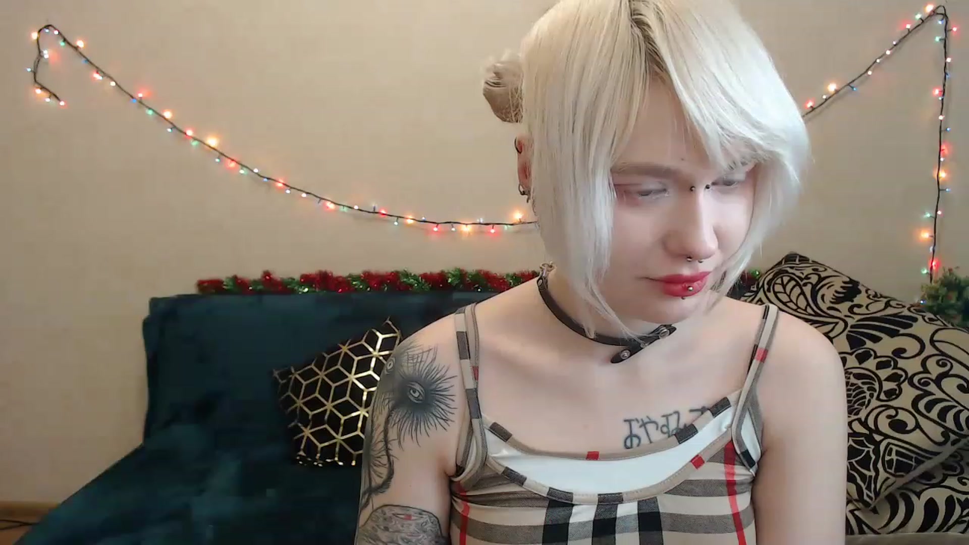 Gallery image thumbnail from Killinna's myfreecams stream on, 12/26/2022, 17:30 image 4 of 20