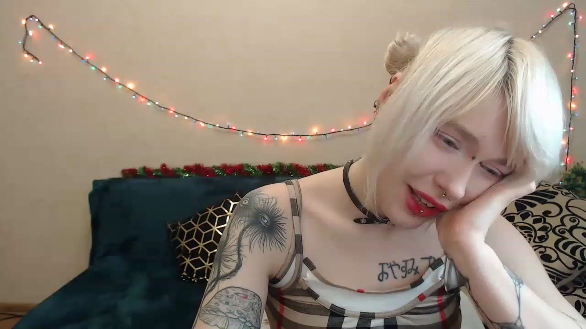 Gallery image thumbnail from Killinna's myfreecams stream on, 12/26/2022, 17:30 image 14 of 20
