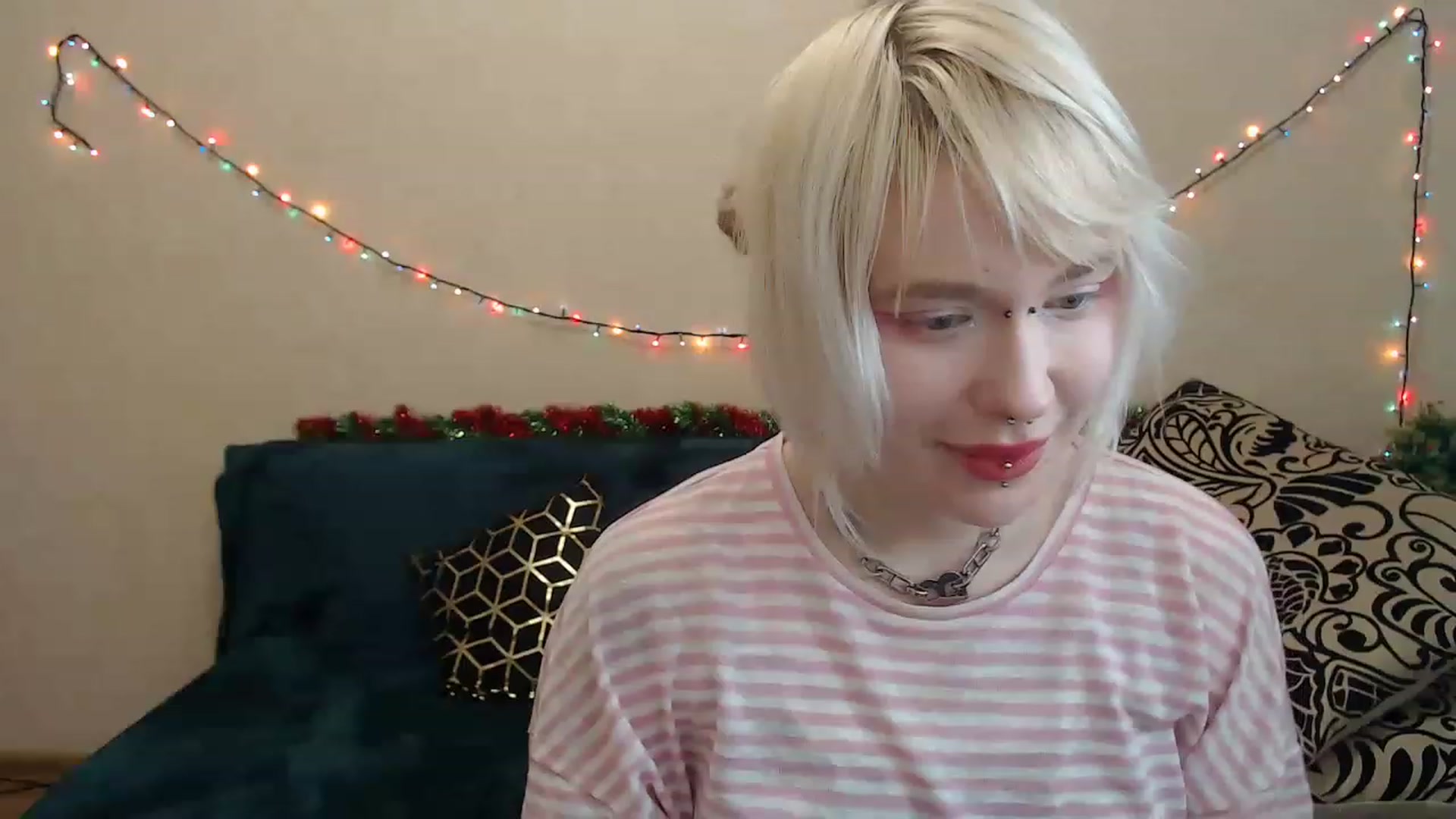 Gallery image thumbnail from Killinna's myfreecams stream on, 12/26/2022, 18:10 image 5 of 20
