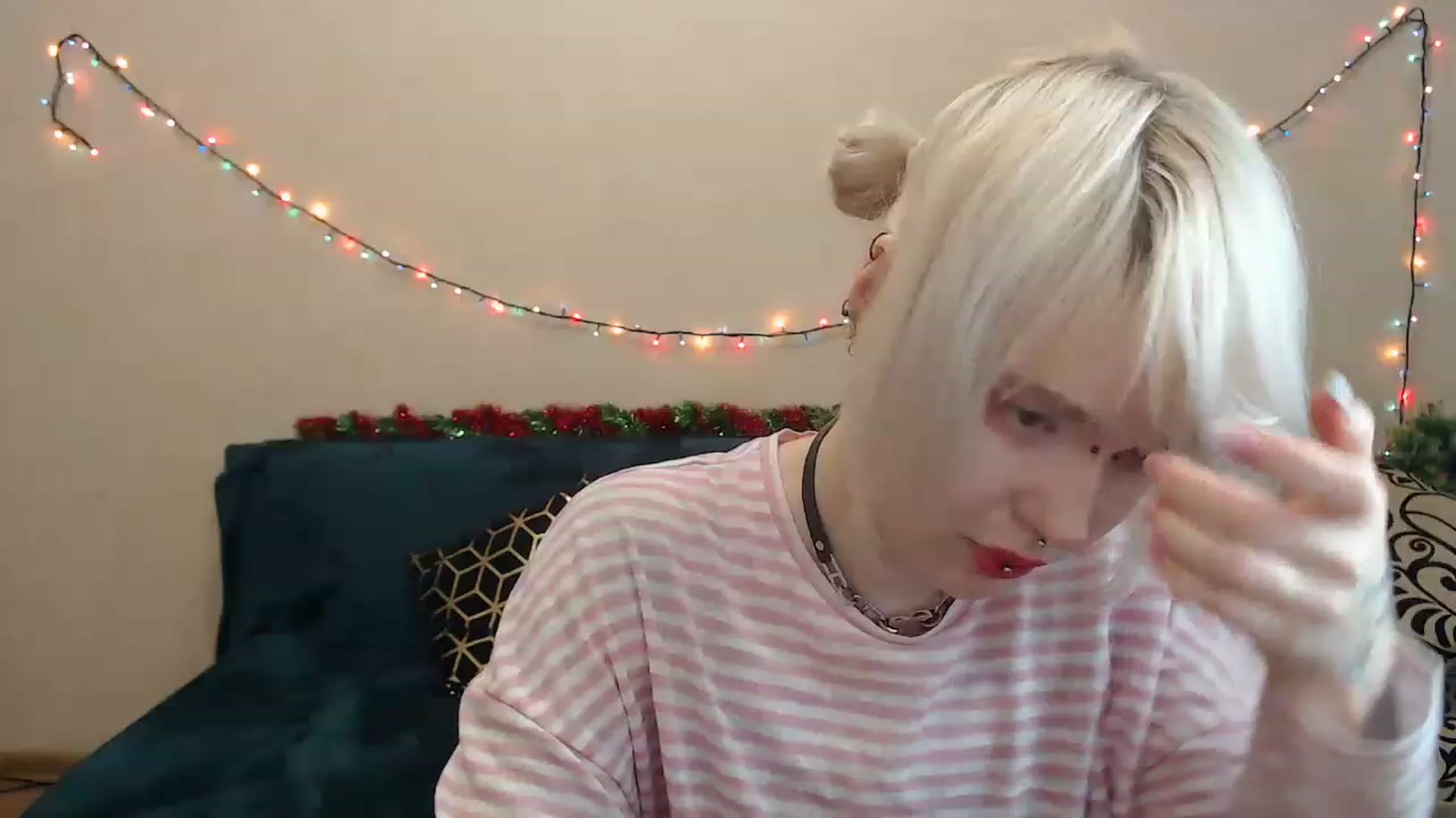 Gallery image thumbnail from Killinna's myfreecams stream on, 12/26/2022, 18:10 image 7 of 20