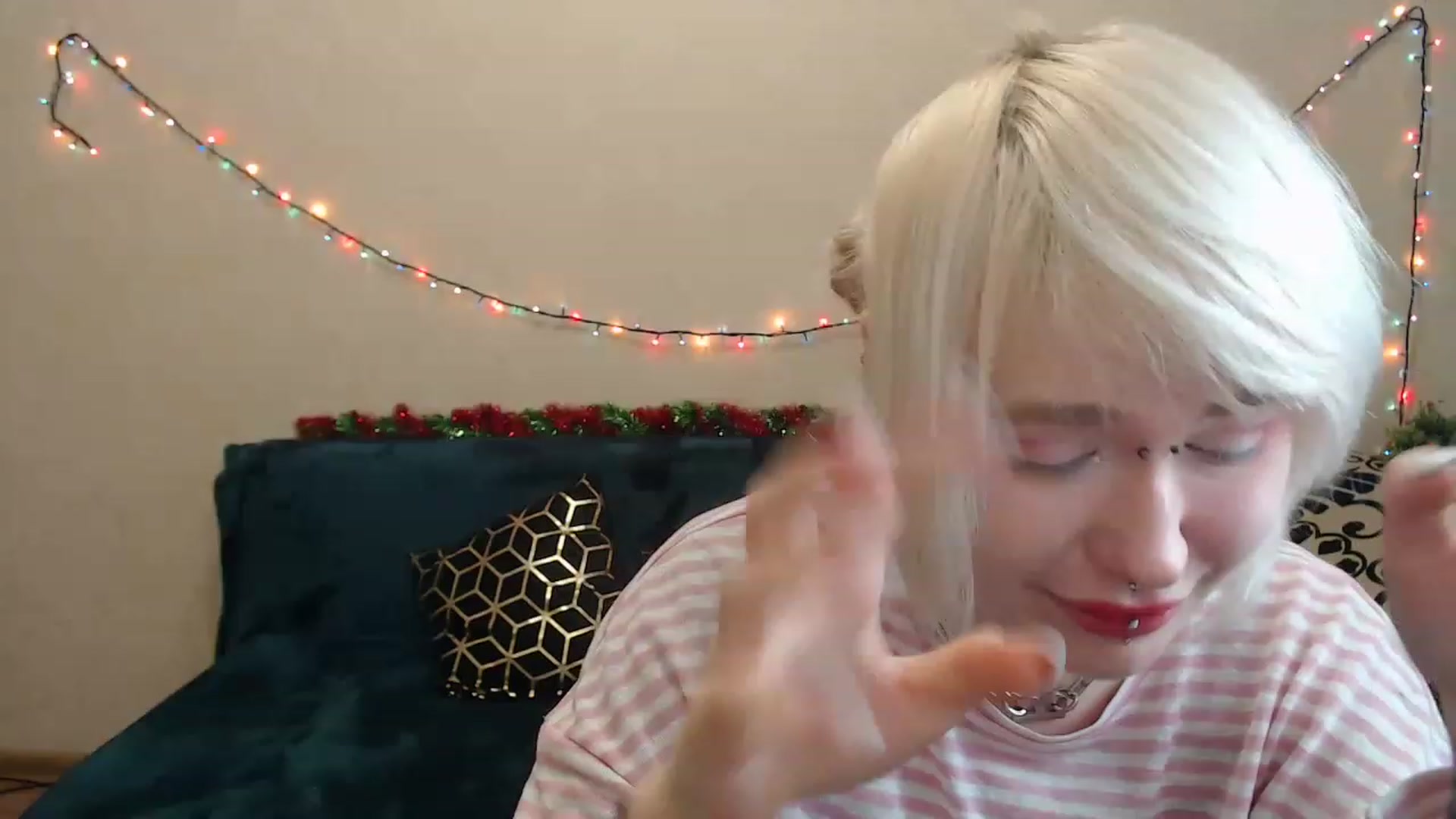 Gallery image thumbnail from Killinna's myfreecams stream on, 12/26/2022, 18:10 image 11 of 20