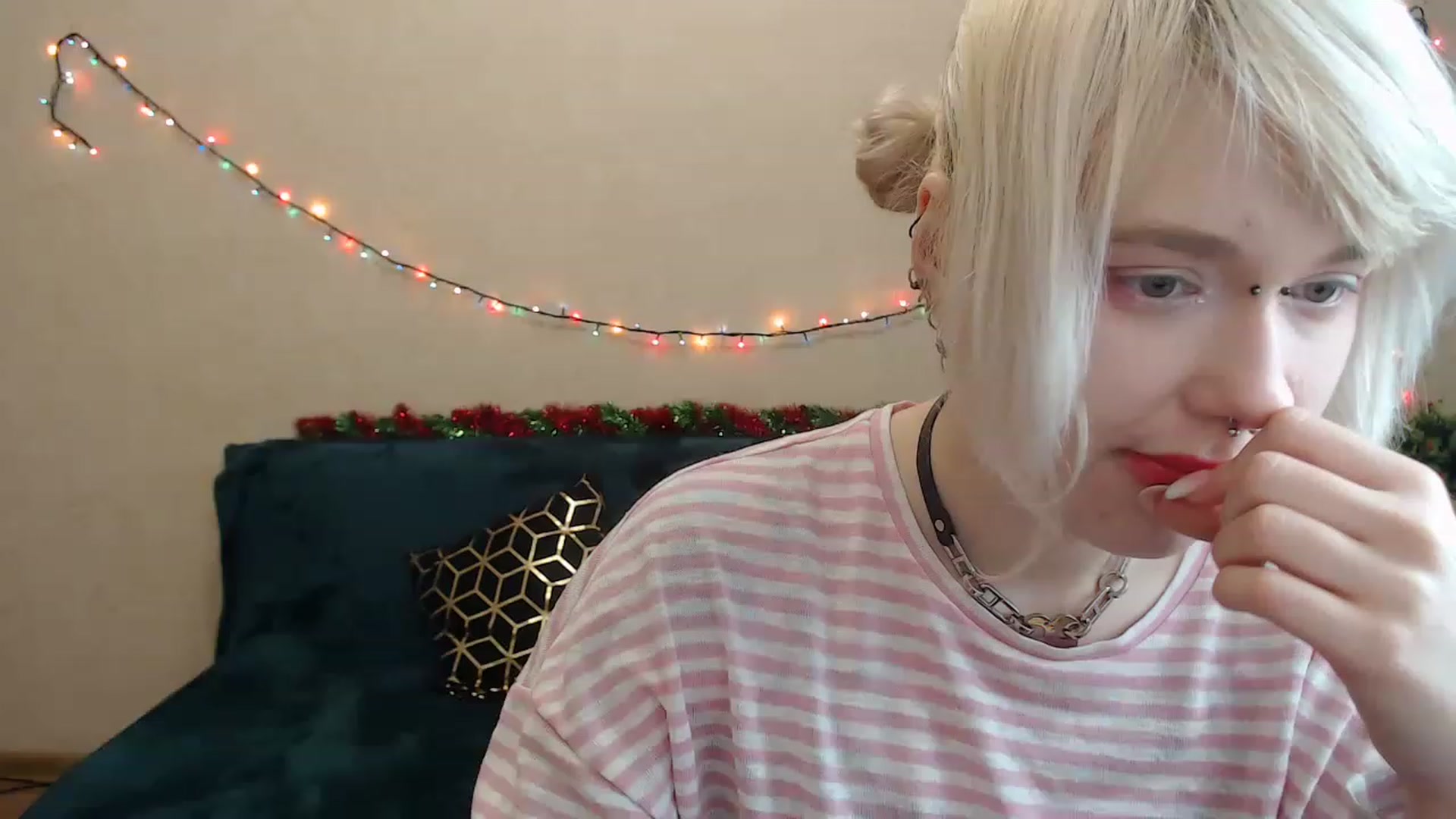 Gallery image thumbnail from Killinna's myfreecams stream on, 12/26/2022, 18:10 image 10 of 20