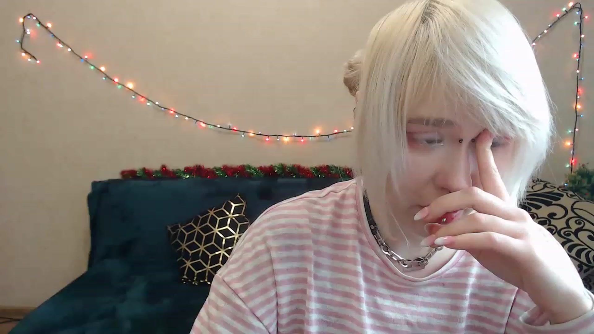 Gallery image thumbnail from Killinna's myfreecams stream on, 12/26/2022, 18:10 image 18 of 20