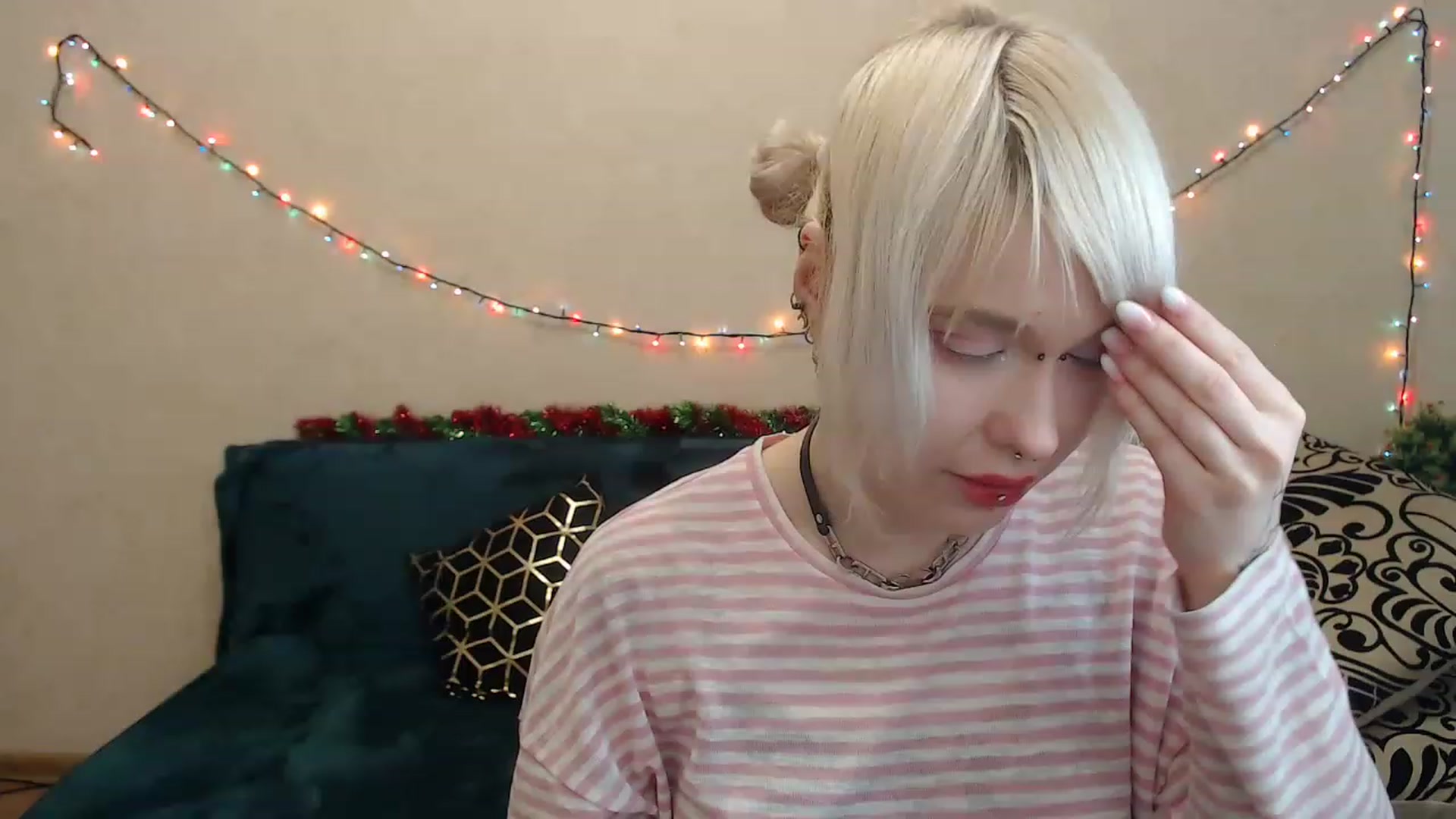Gallery image thumbnail from Killinna's myfreecams stream on, 12/26/2022, 18:10 image 3 of 20
