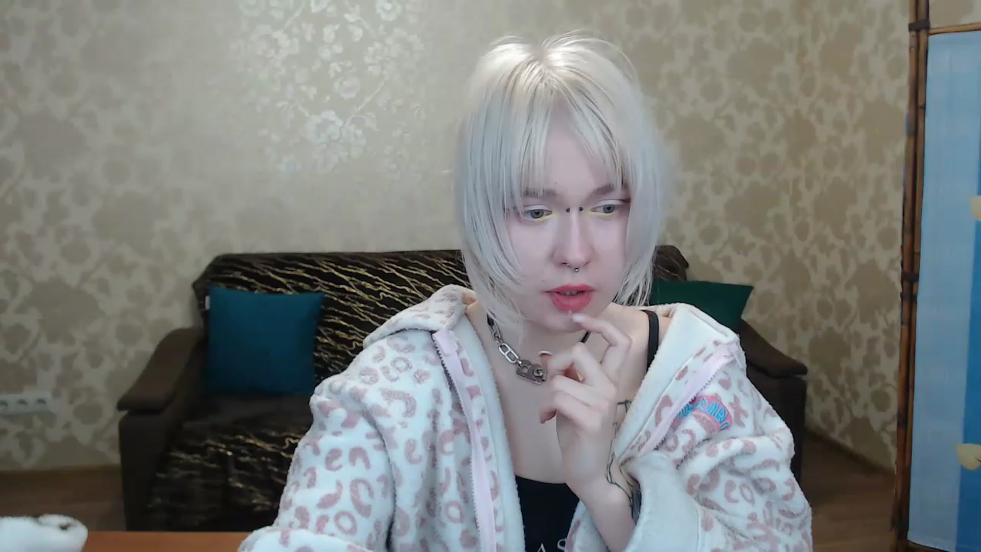 Gallery image thumbnail from Killinna's myfreecams stream on, 12/28/2022, 15:45 image 10 of 20