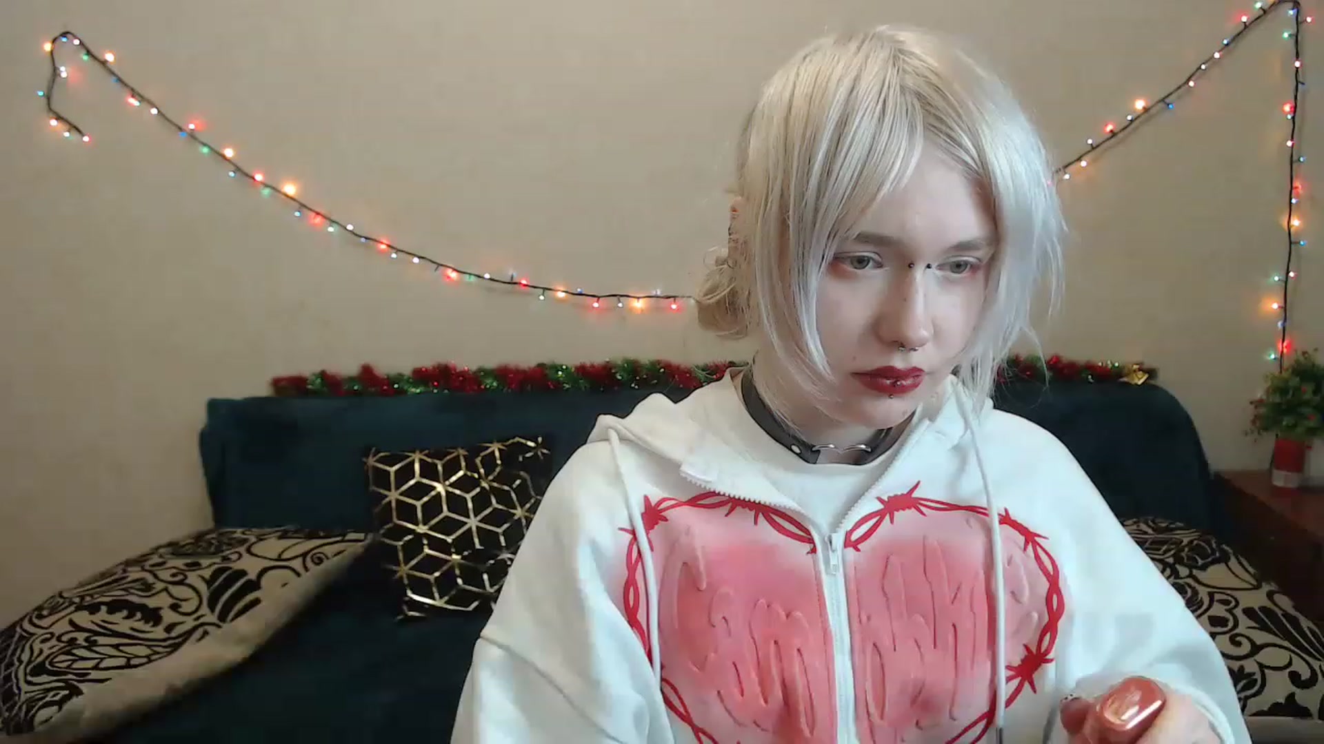 Gallery image thumbnail from Killinna's myfreecams stream on, 01/04/2023, 15:19 image 18 of 20