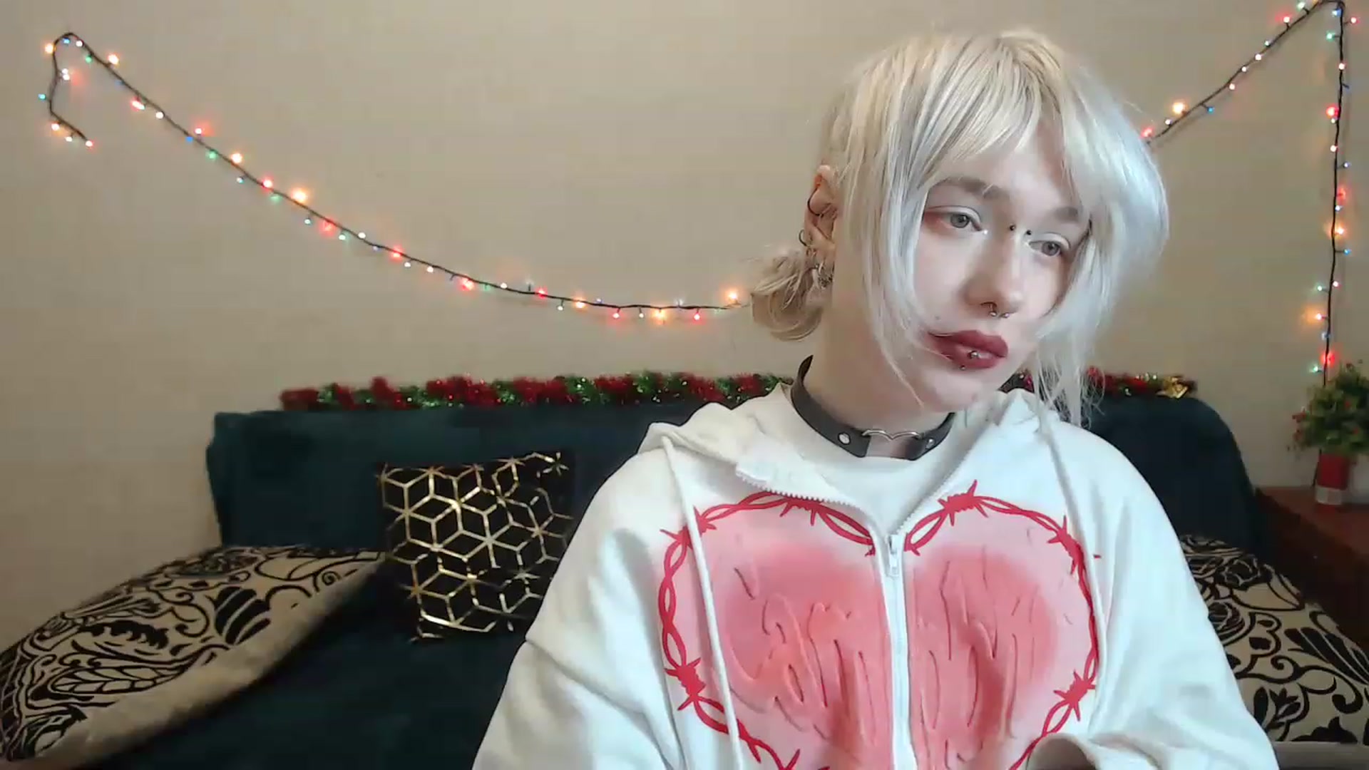 Gallery image thumbnail from Killinna's myfreecams stream on, 01/04/2023, 15:19 image 7 of 20