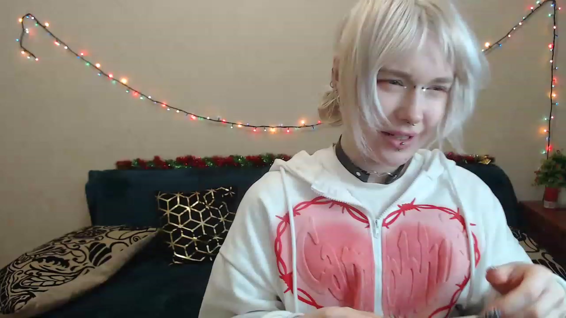 Gallery image thumbnail from Killinna's myfreecams stream on, 01/04/2023, 15:19 image 3 of 20