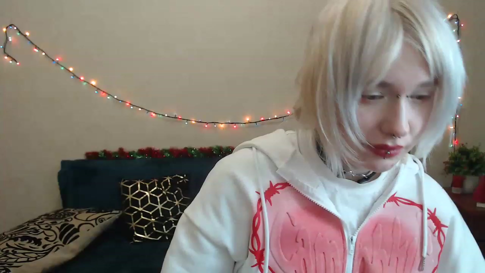 Gallery image thumbnail from Killinna's myfreecams stream on, 01/04/2023, 16:24 image 16 of 20
